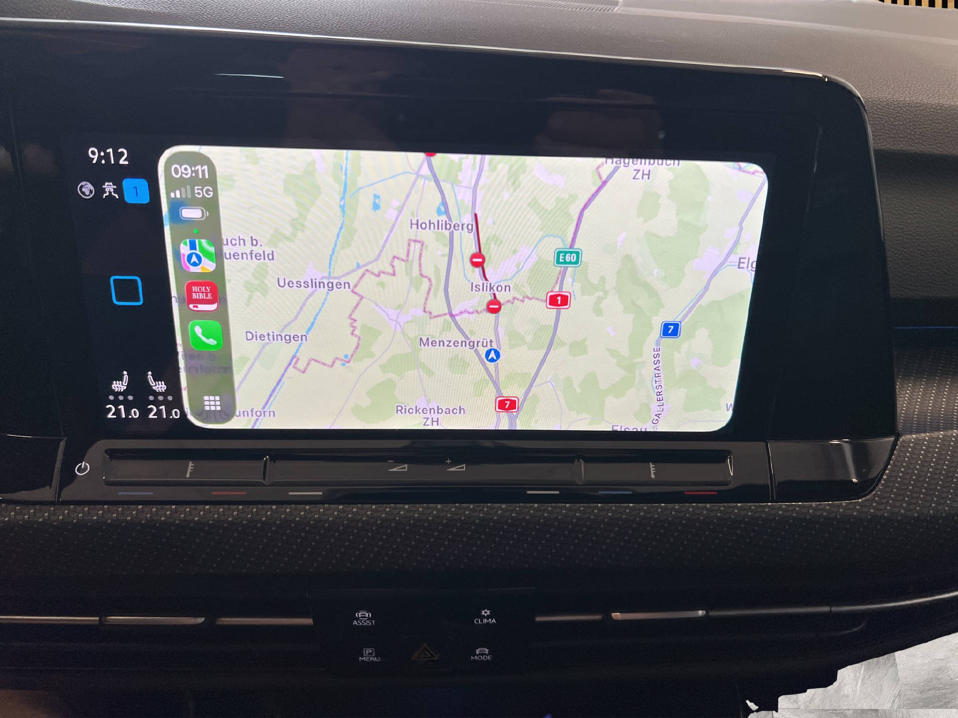 VW Golf VIII 1.5 eTSI R-Line DSG-image-13