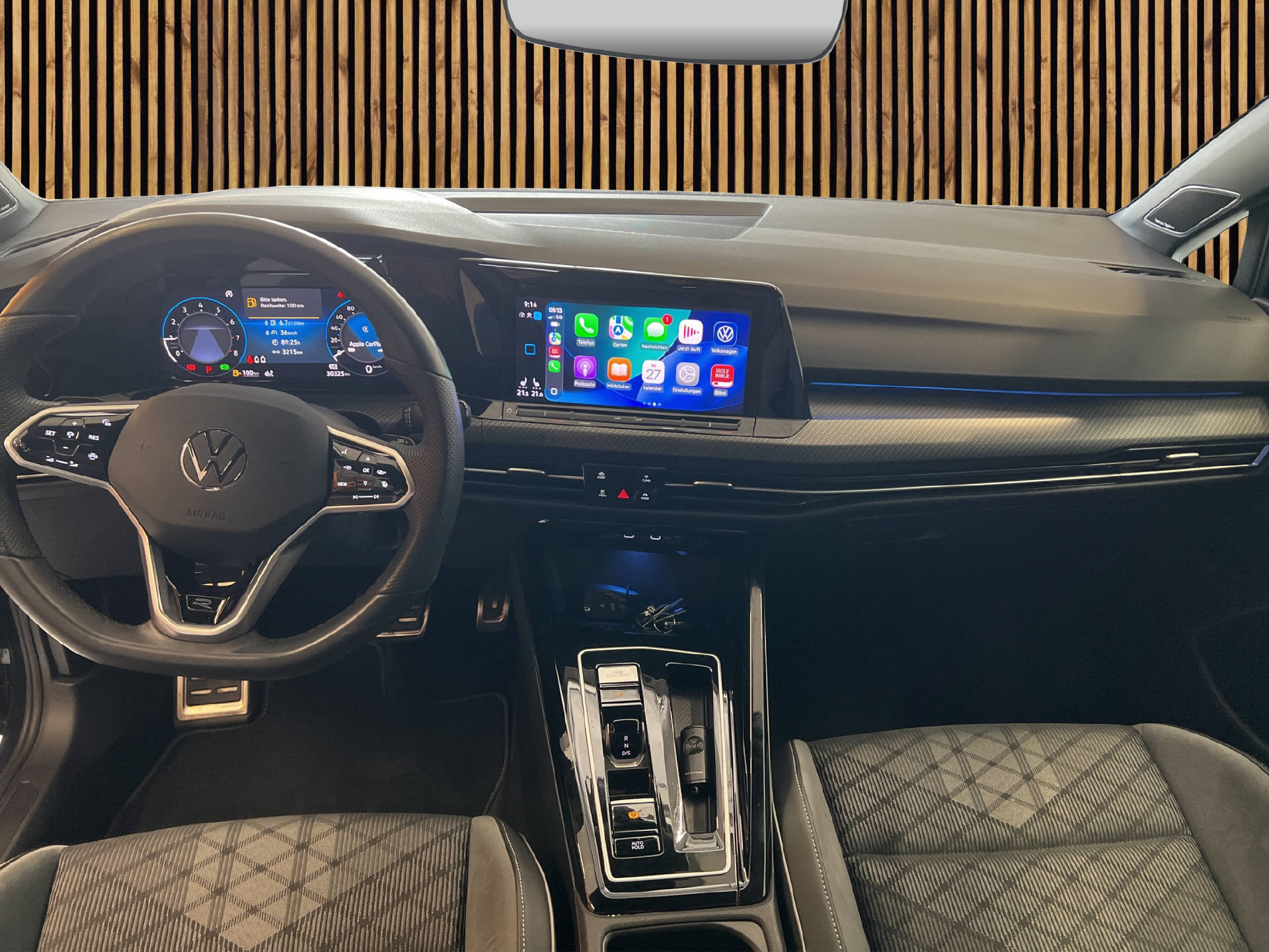 VW Golf VIII 1.5 eTSI R-Line DSG-image-11