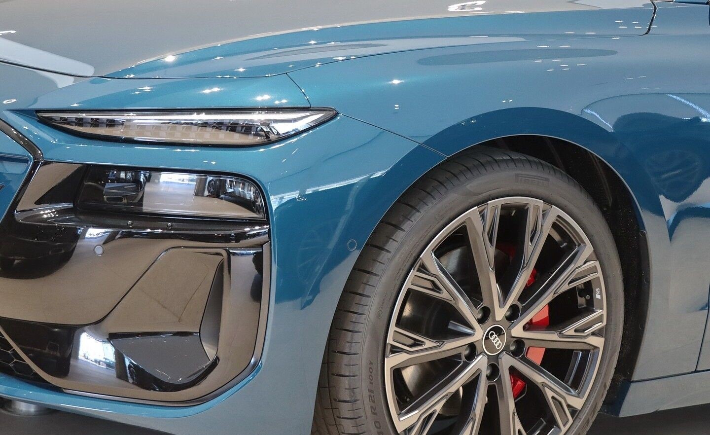 AUDI A6 Avant e-tron performance-image-12