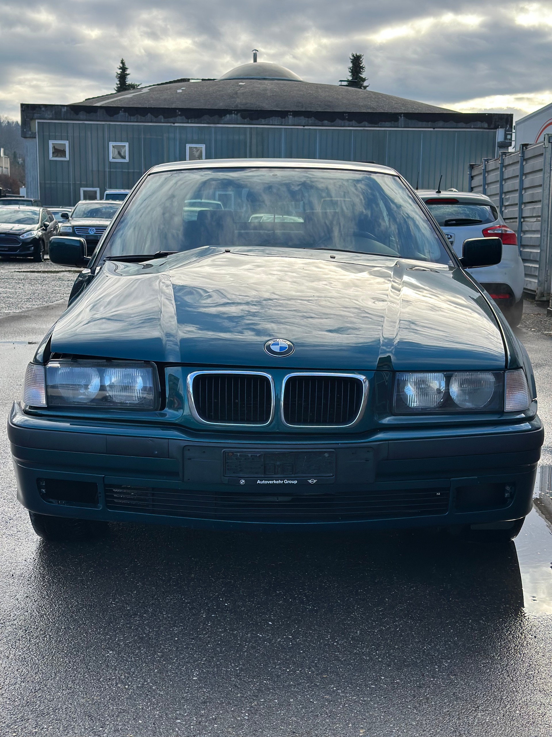 BMW 316i Compact-image-5