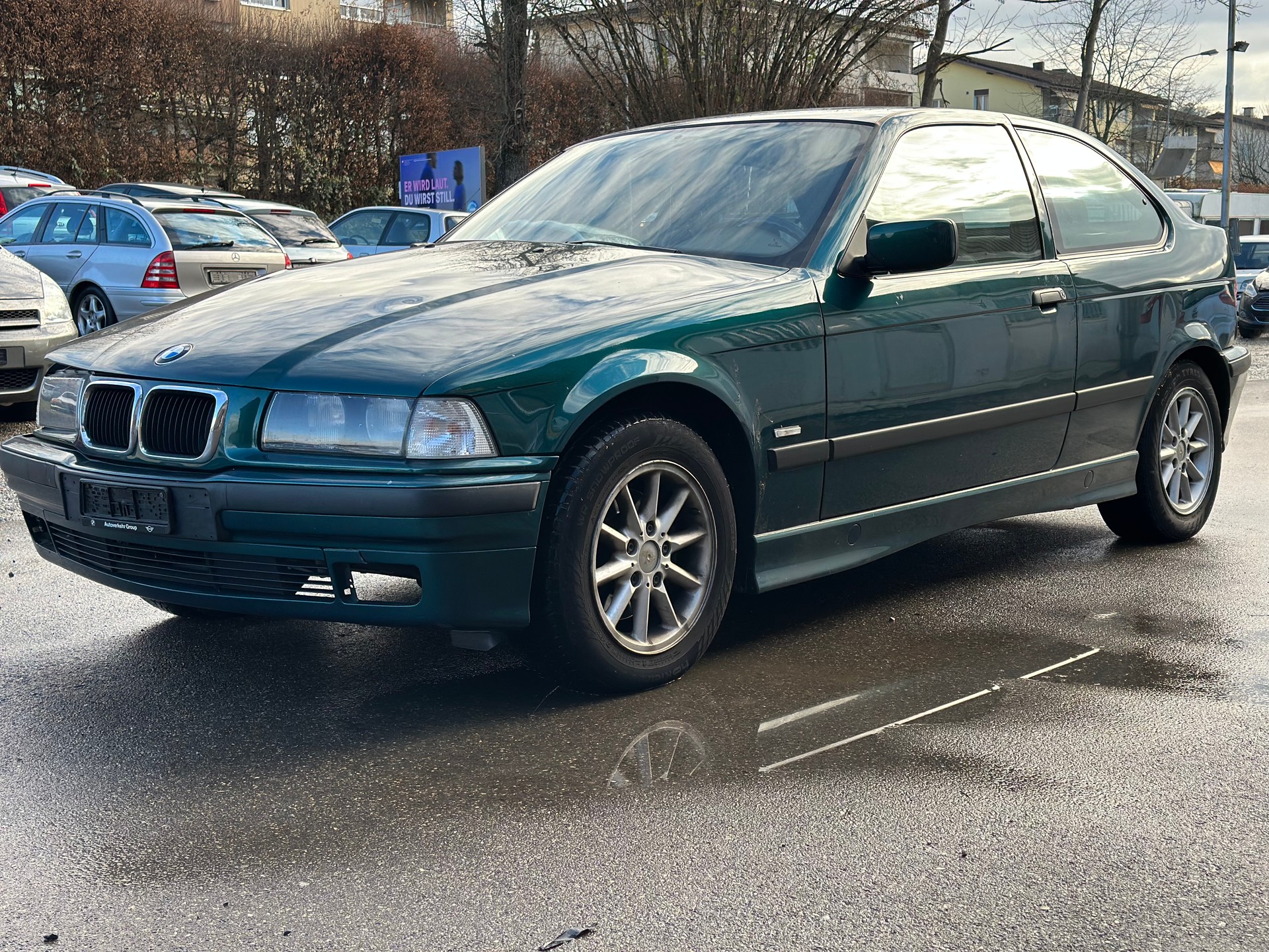BMW 316i Compact-image-6