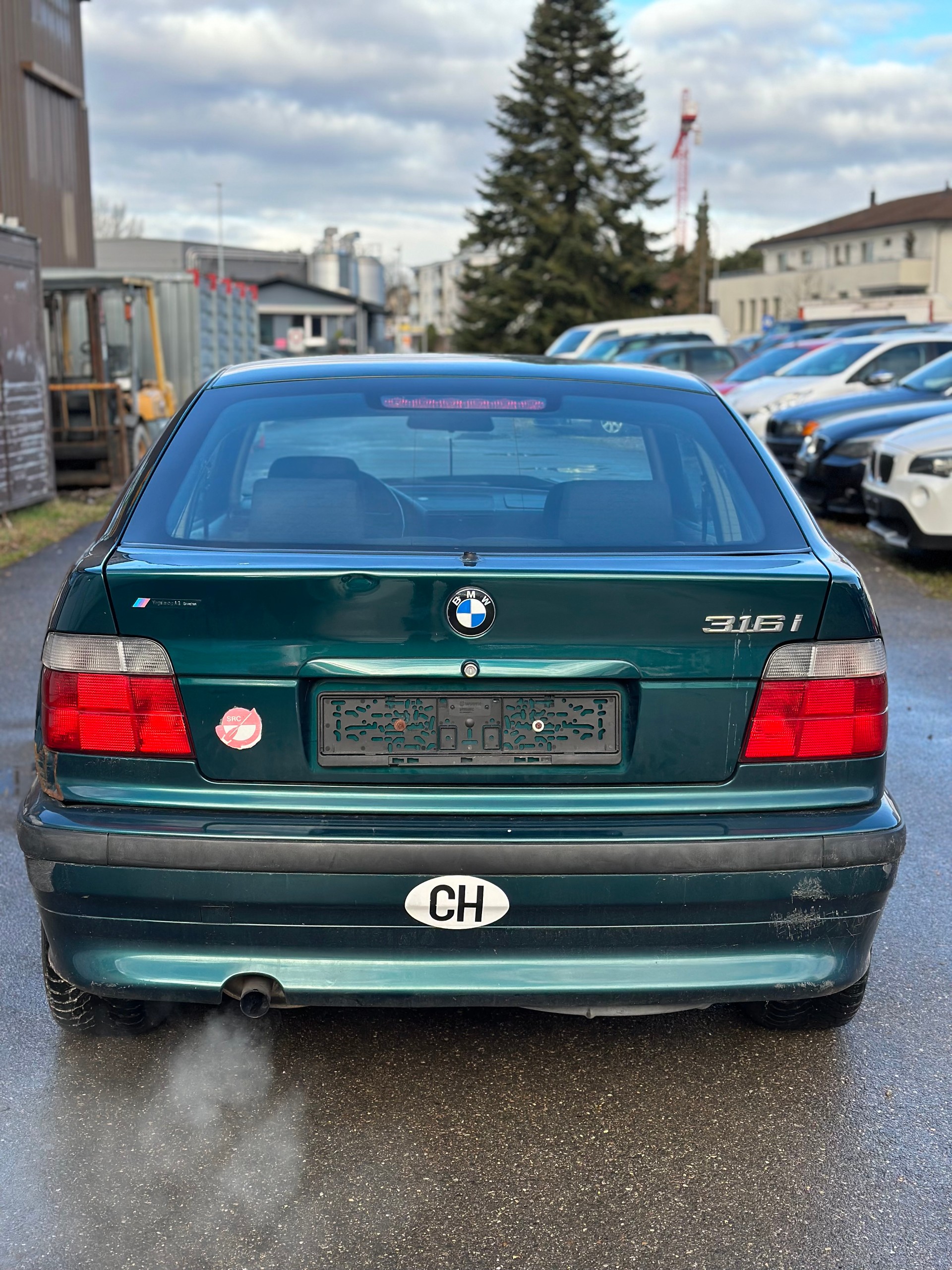 BMW 316i Compact-image-3