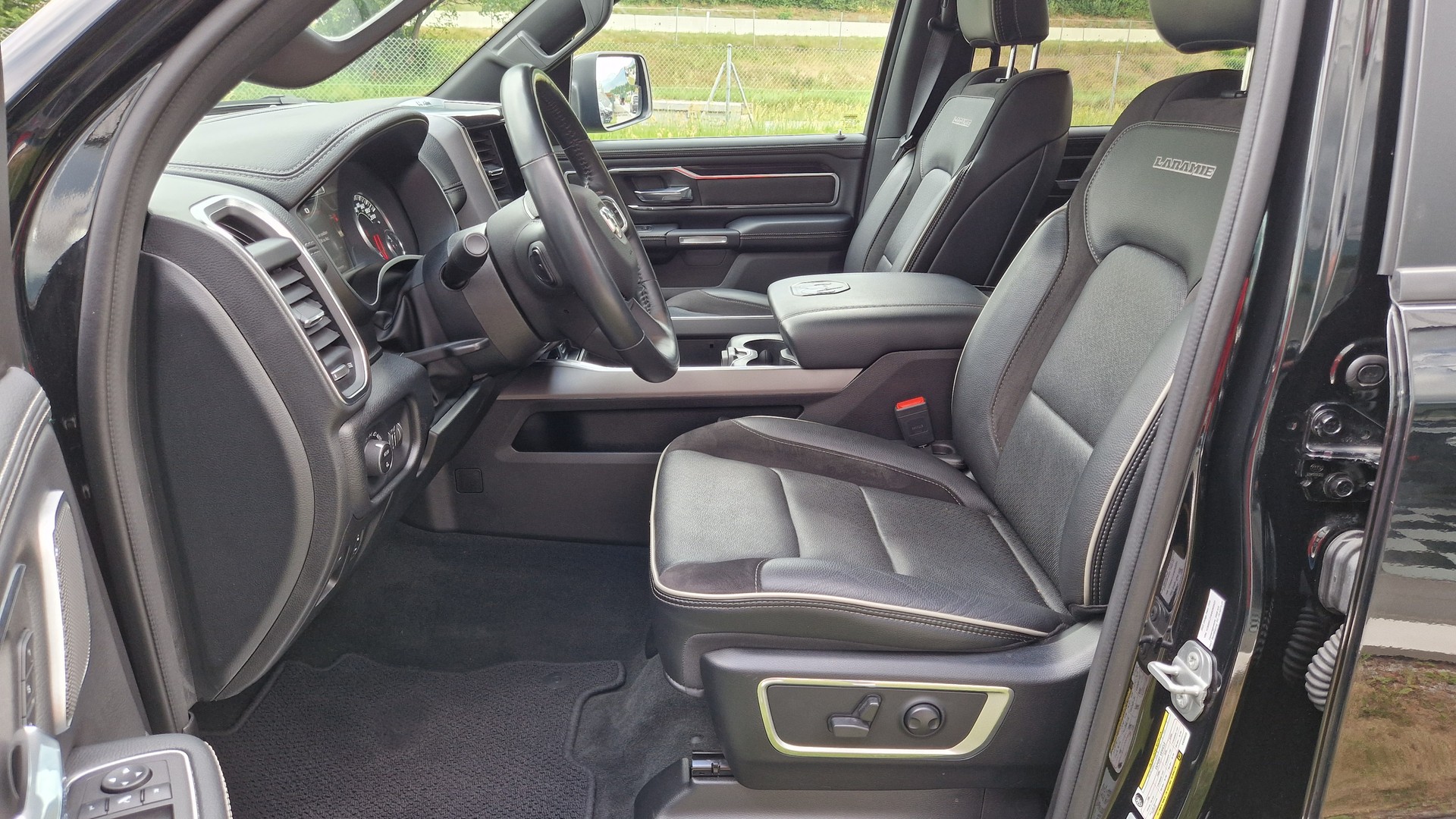 DODGE Ram Laramie sport-image-11