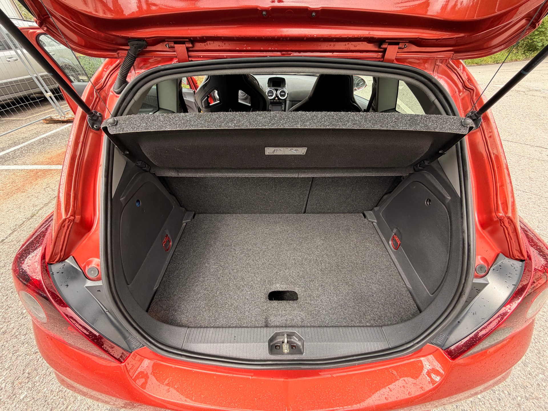 OPEL Corsa 1.6 Turbo OPC Nürburgring Edition-image-12