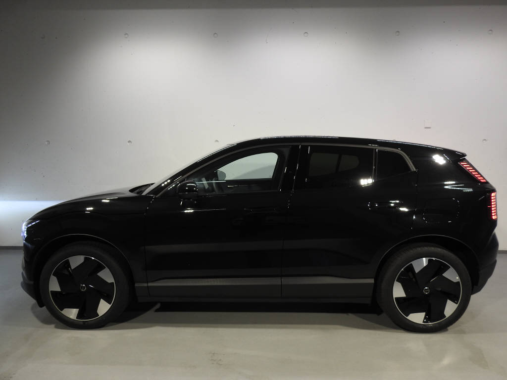 VOLVO EX 30 E60 Twin Ultra Performance AWD-image-2