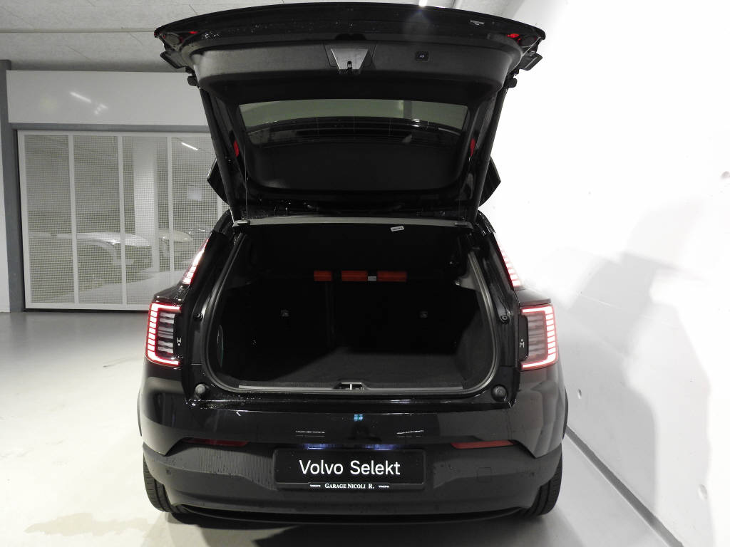 VOLVO EX 30 E60 Twin Ultra Performance AWD-image-8