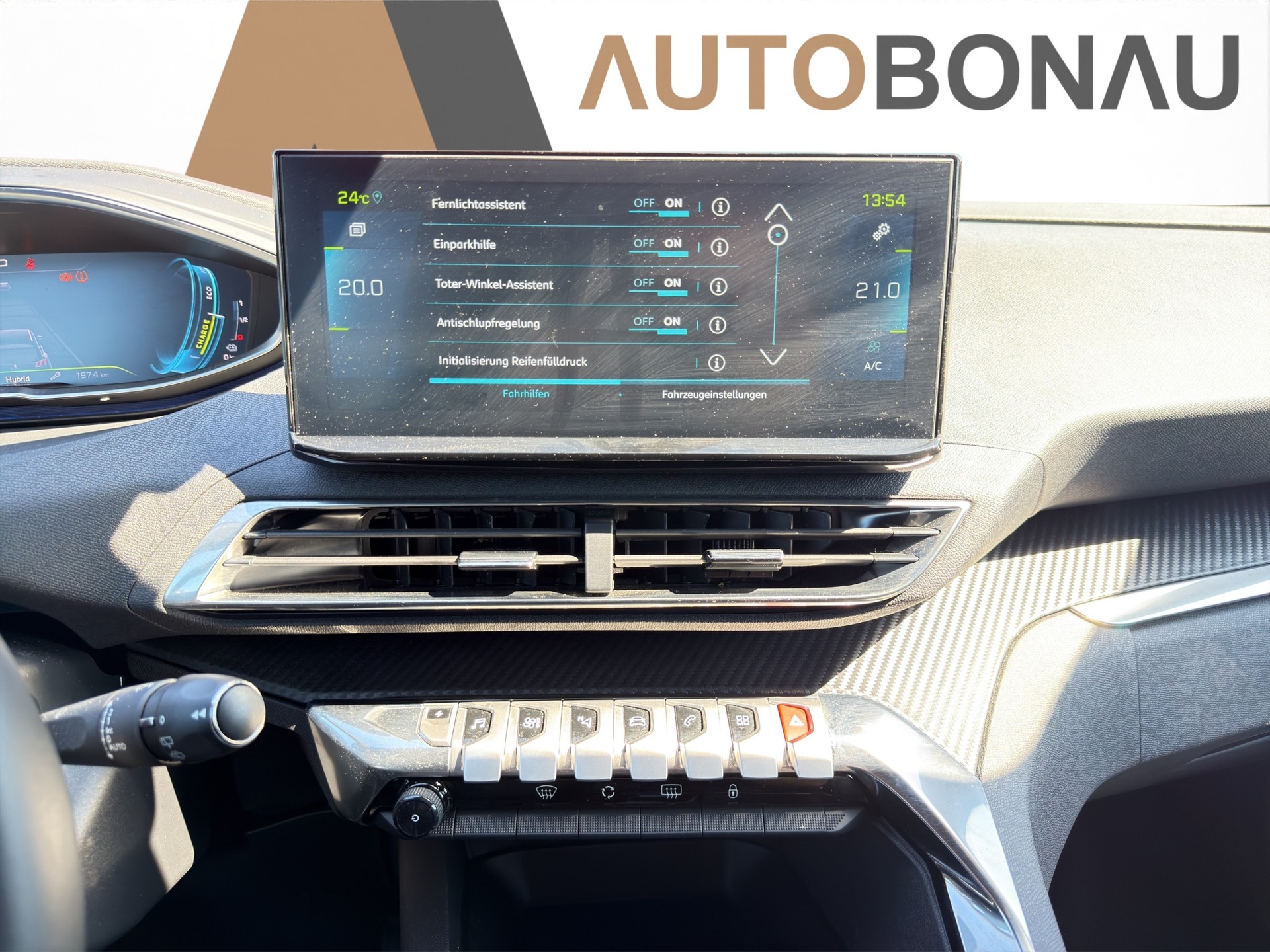 PEUGEOT 2008 1.2 Hybrid 145 Style-image-22