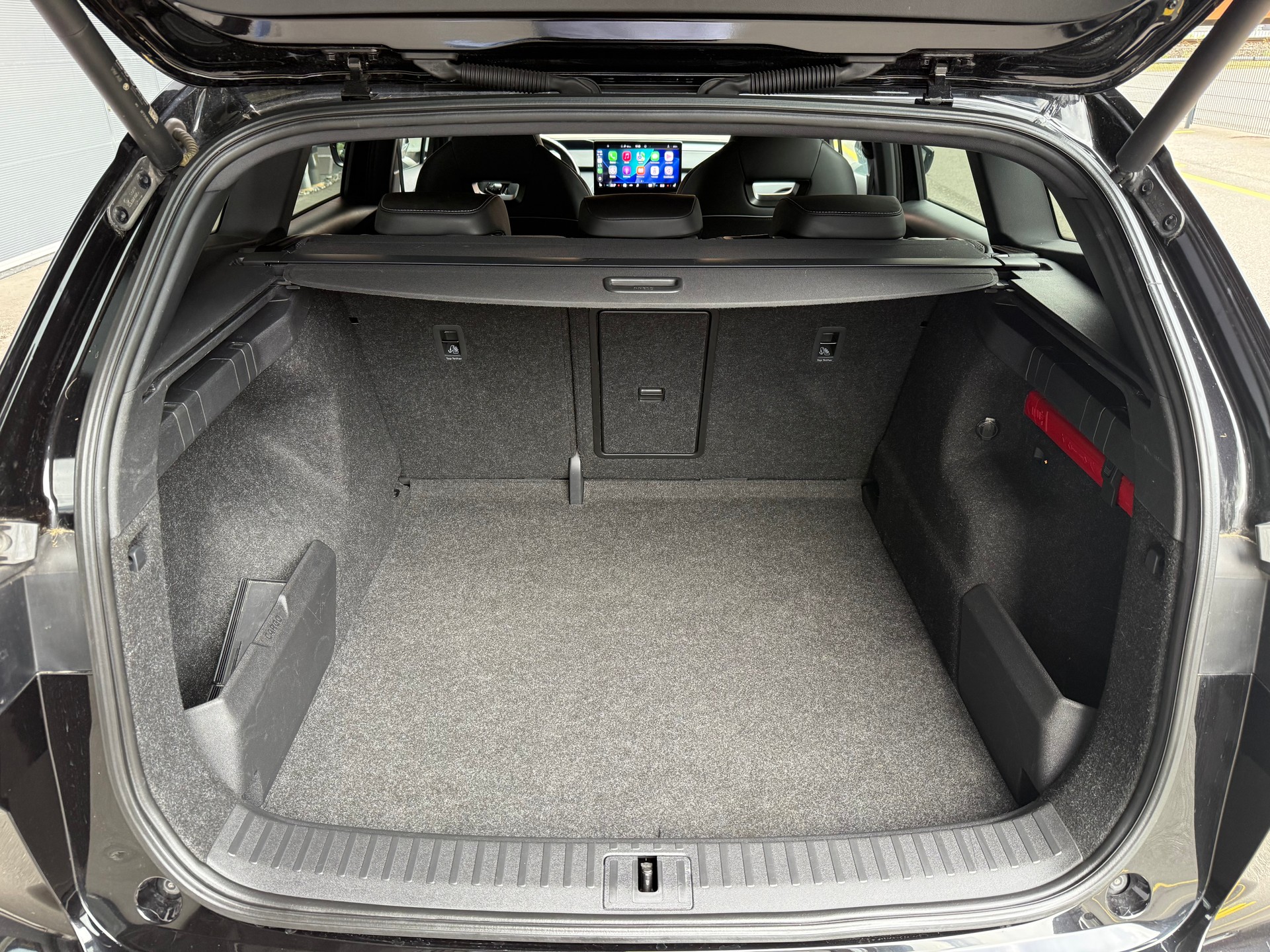 SKODA Enyaq iV 80x SportLine-image-13