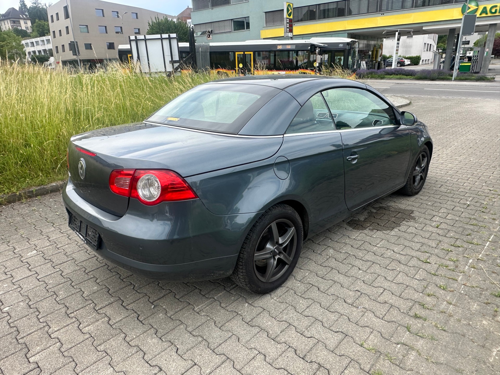 VW Eos 2.0 FSI Turbo-image-4