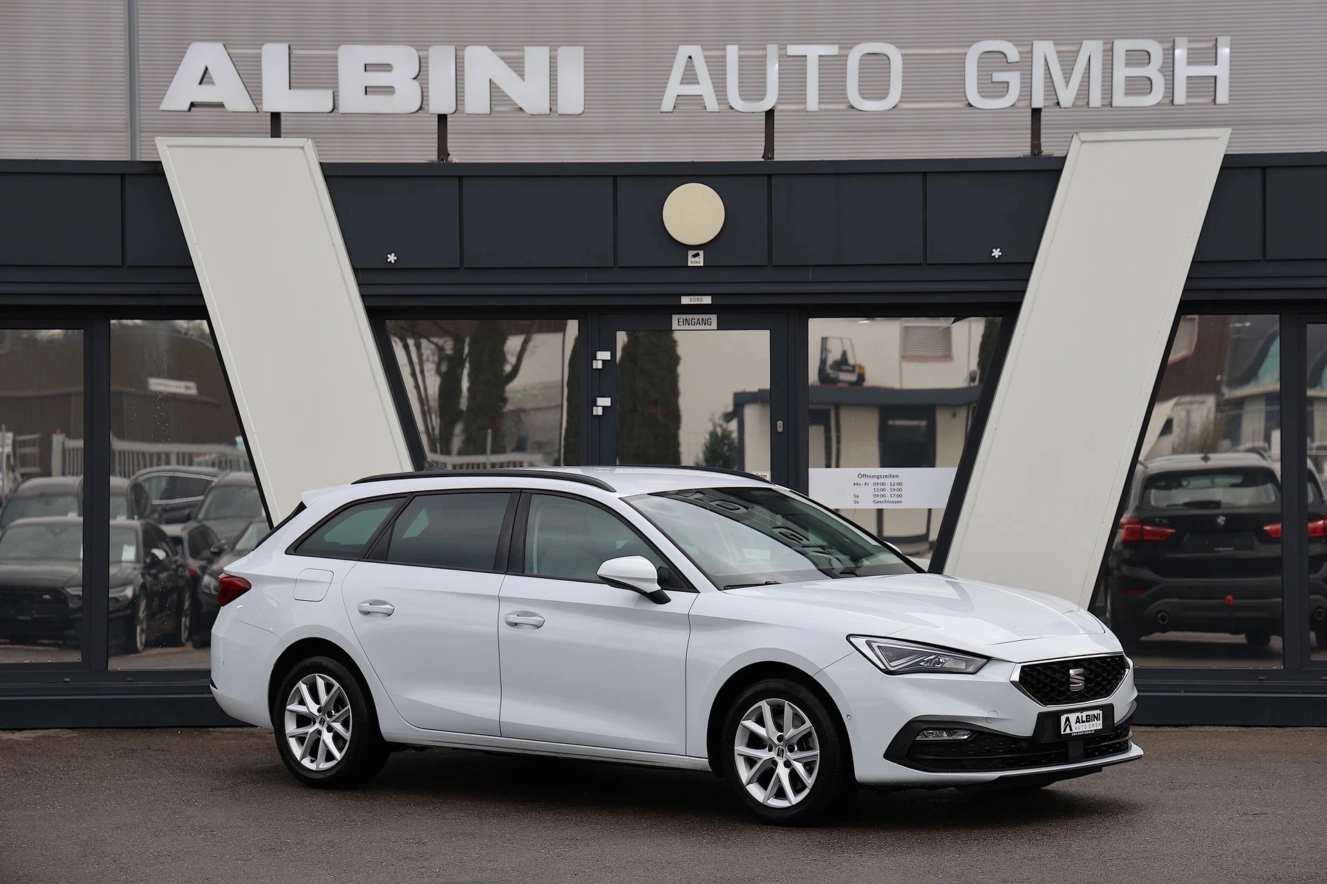 SEAT Leon ST 2.0 TDI EVO DSG Style-image-1