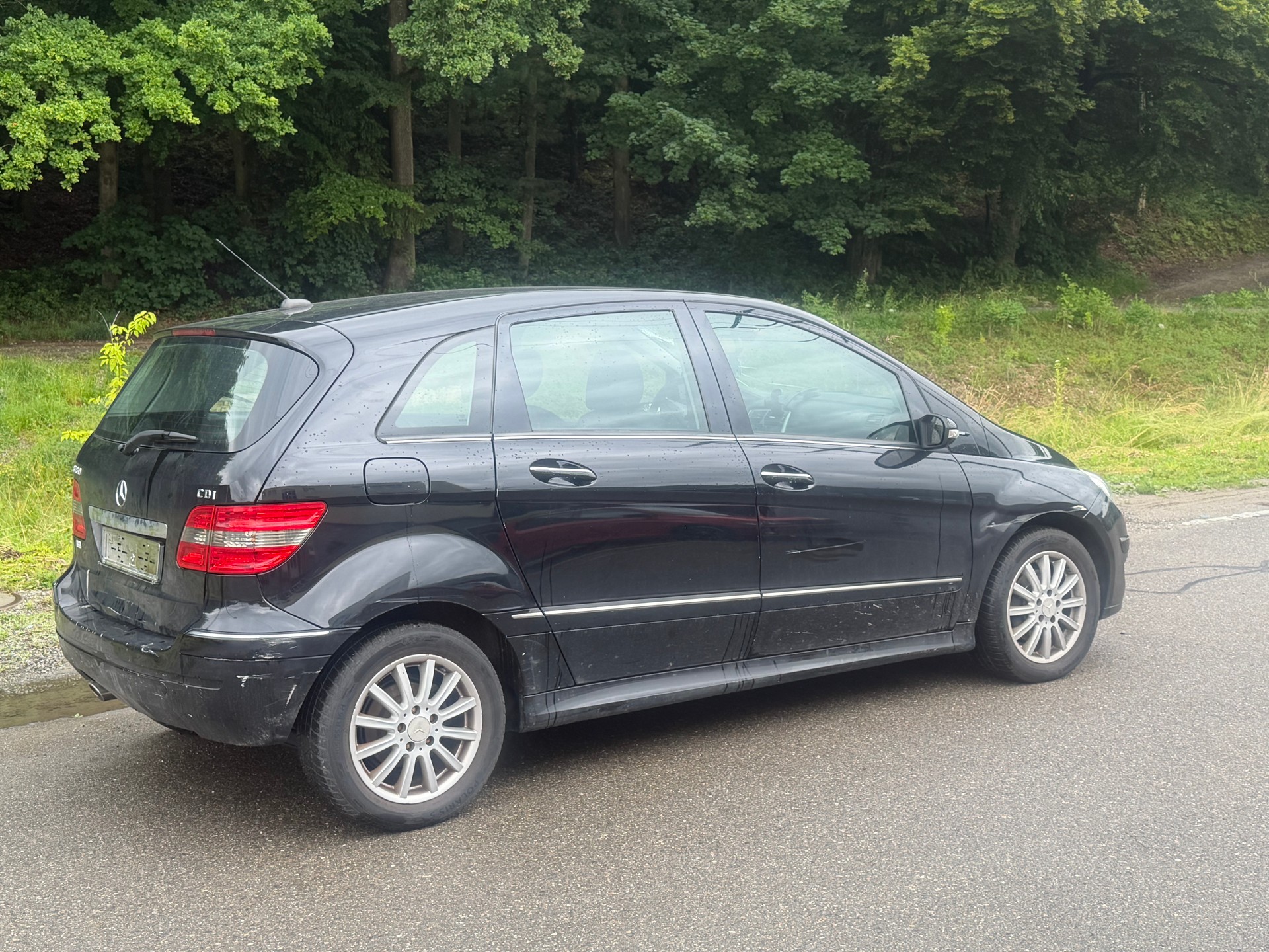 MERCEDES-BENZ B 180 CDI-image-2