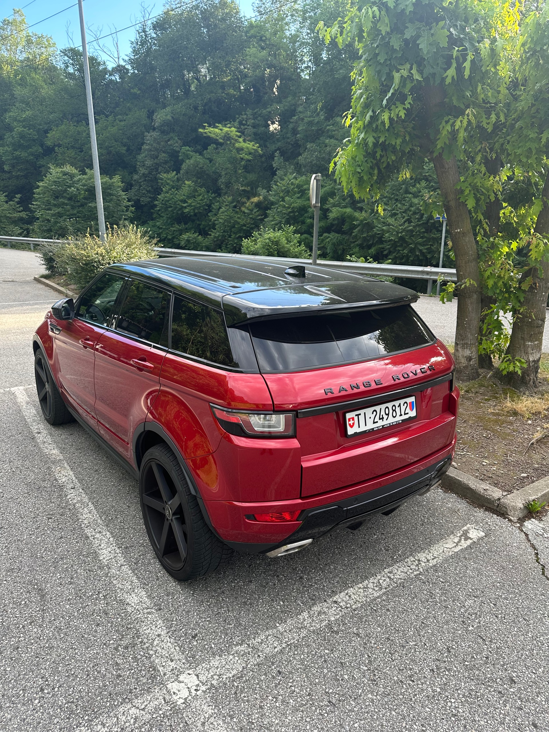 LAND ROVER 2.0 TD4 HSE Dynamic-image-2
