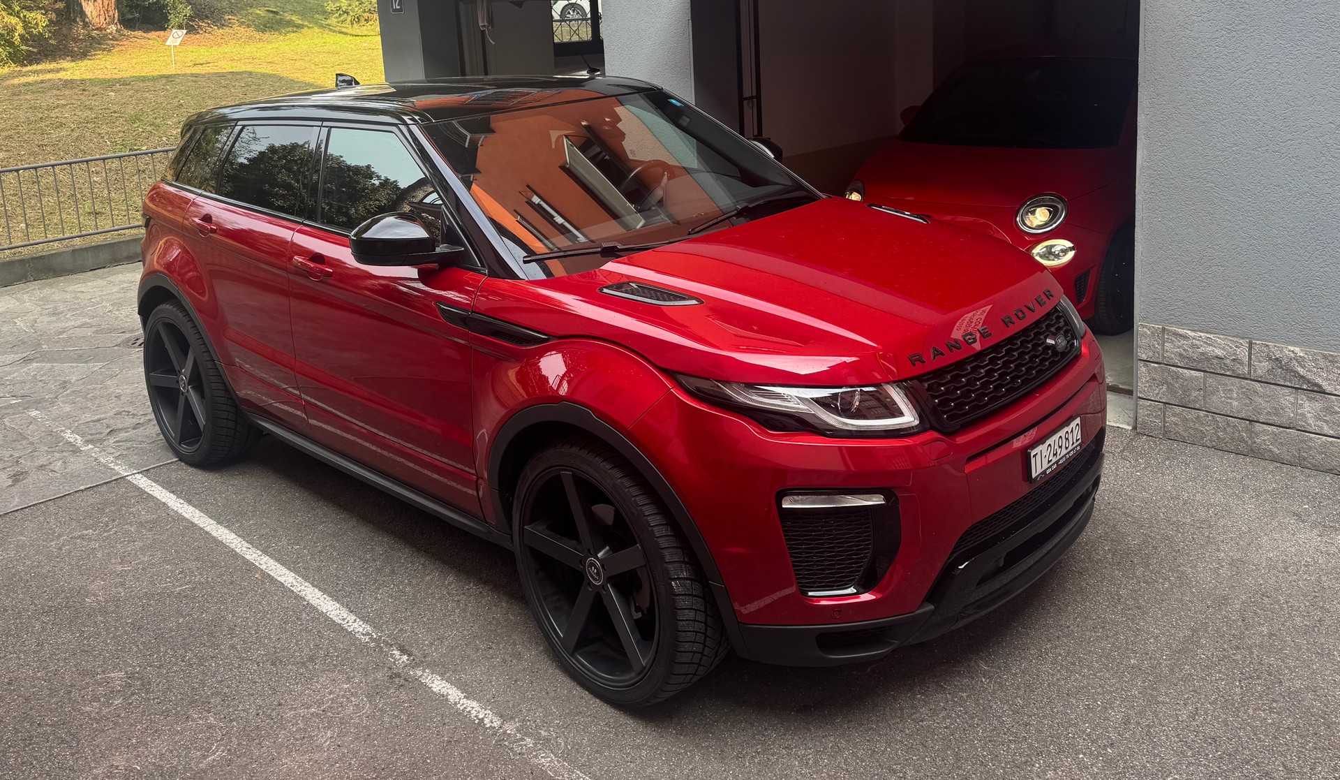 LAND ROVER 2.0 TD4 HSE Dynamic-image-0