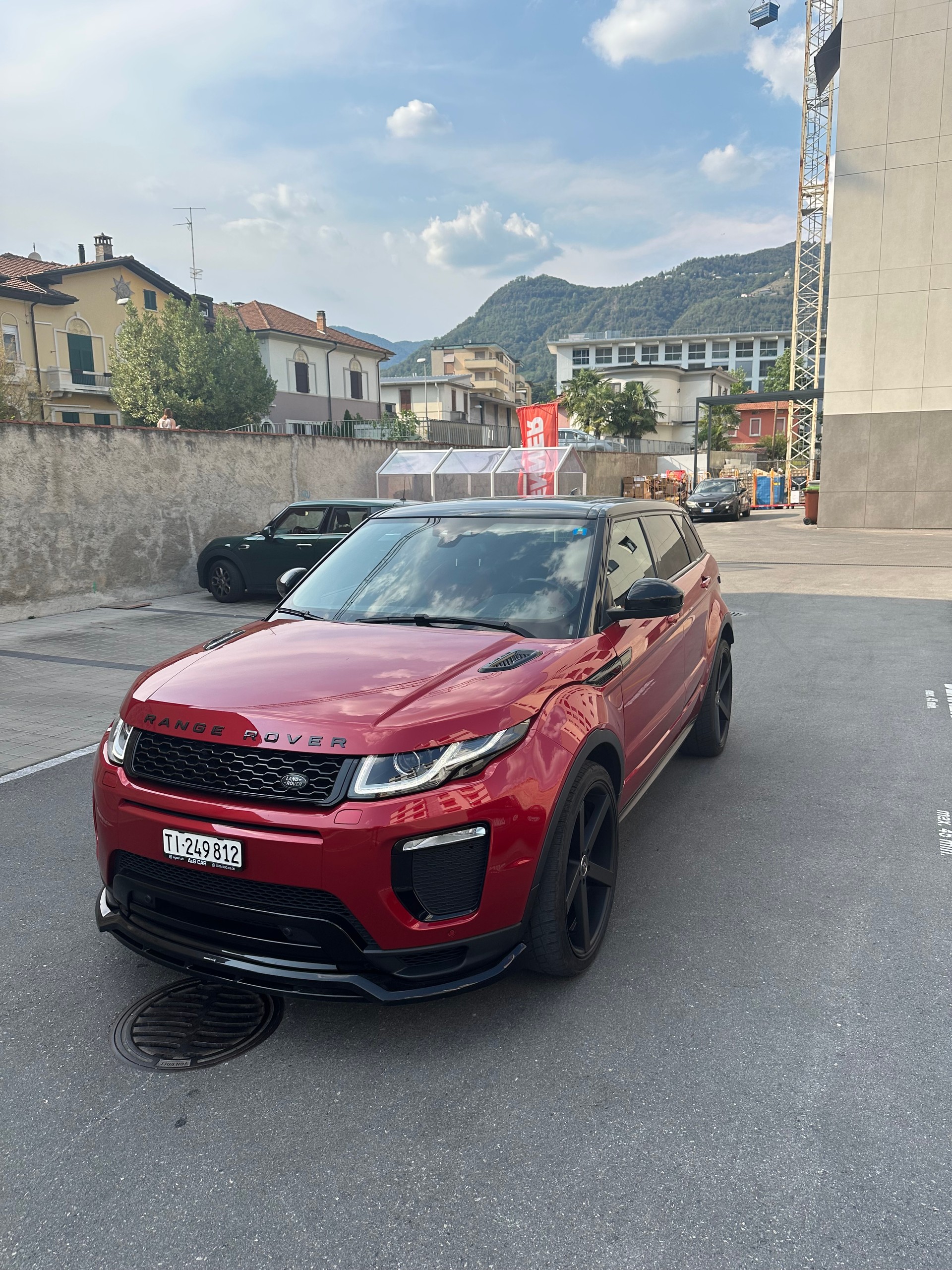 LAND ROVER 2.0 TD4 HSE Dynamic-image-2