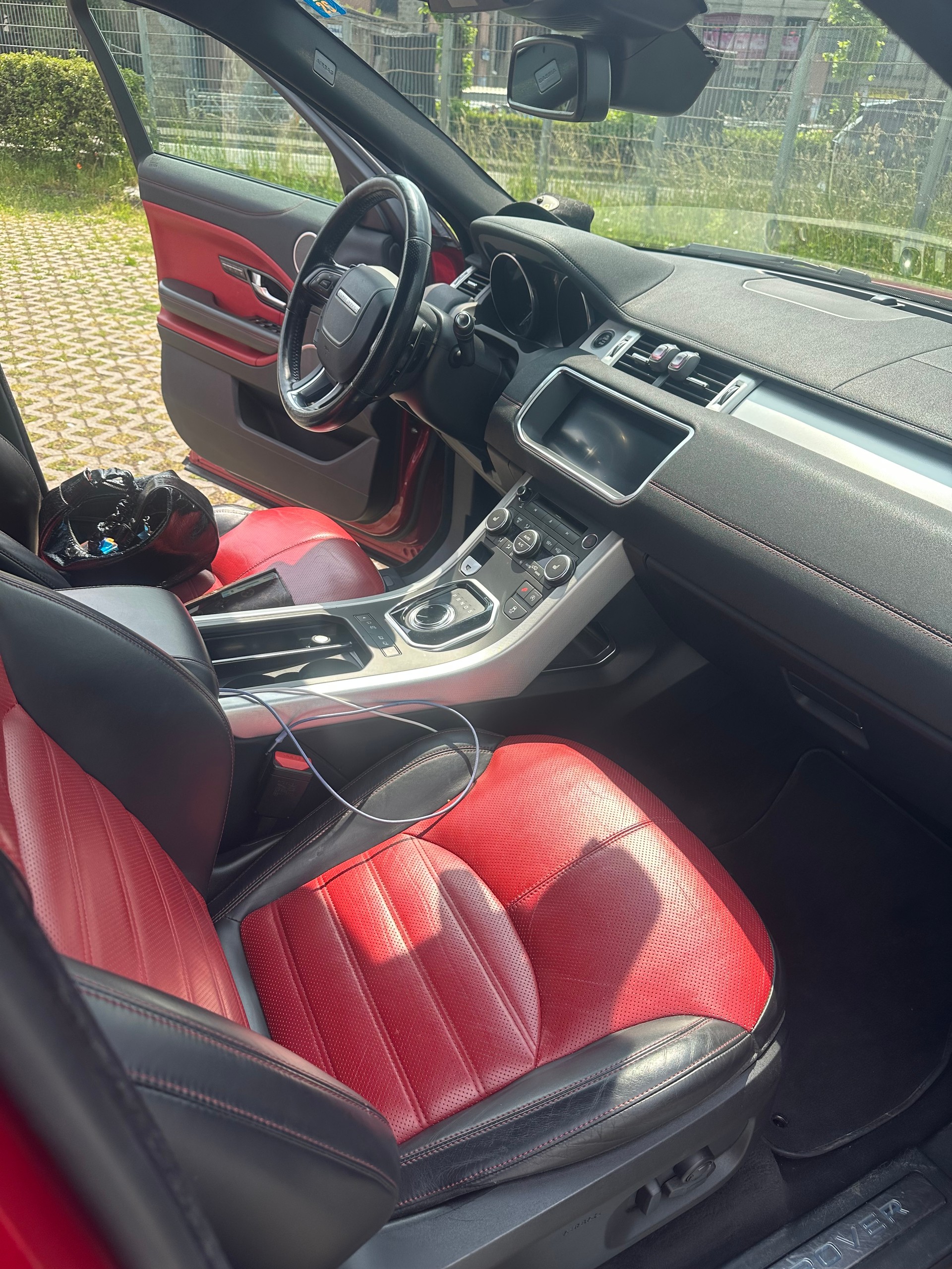LAND ROVER 2.0 TD4 HSE Dynamic-image-3