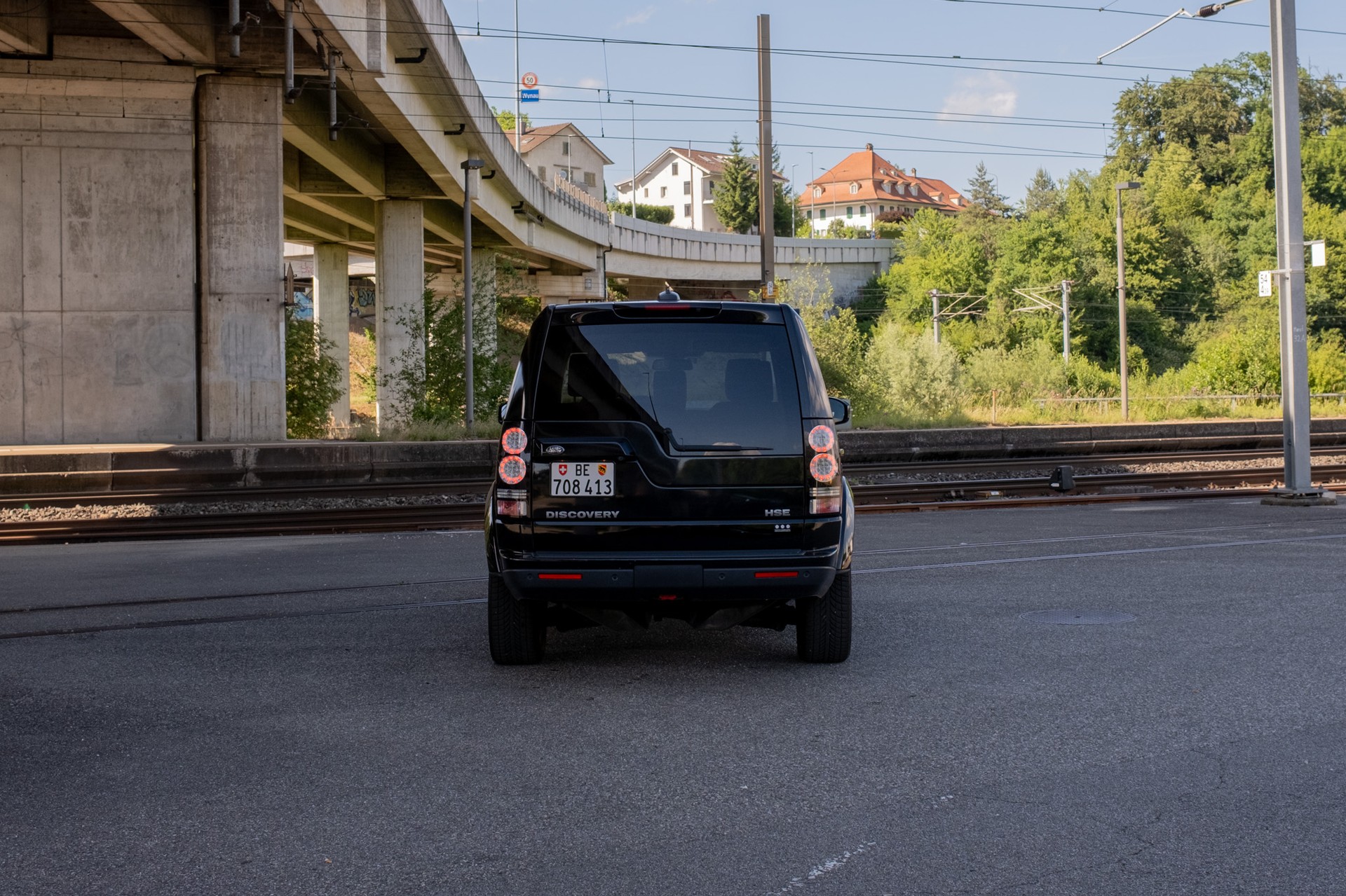 LAND ROVER Discovery 3.0 SDV6 HSE Automatic-image-4