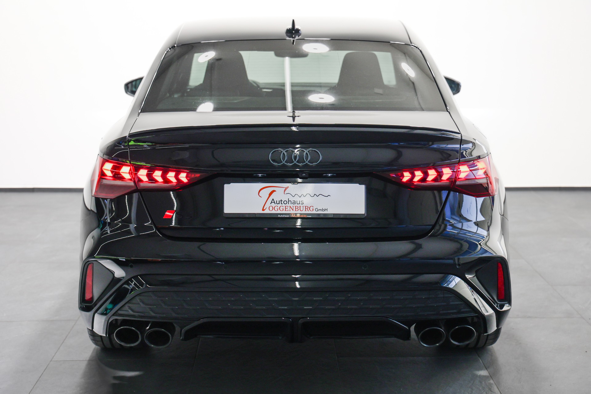 AUDI S3 Limousine TFSI quattro S-tronic *Facelift*Audi Werksgarantie*-image-9