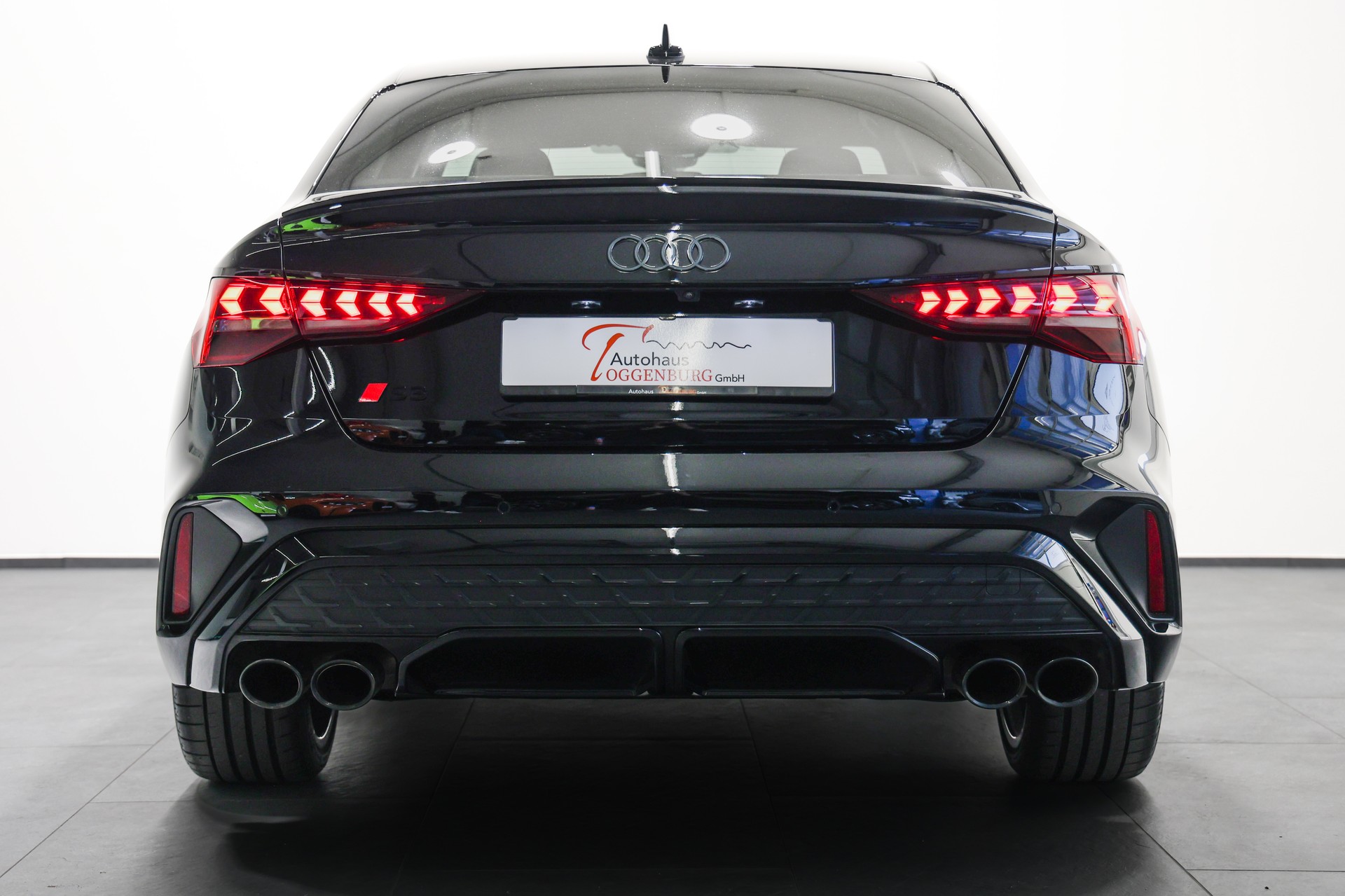 AUDI S3 Limousine TFSI quattro S-tronic *Facelift*Audi Werksgarantie*-image-10