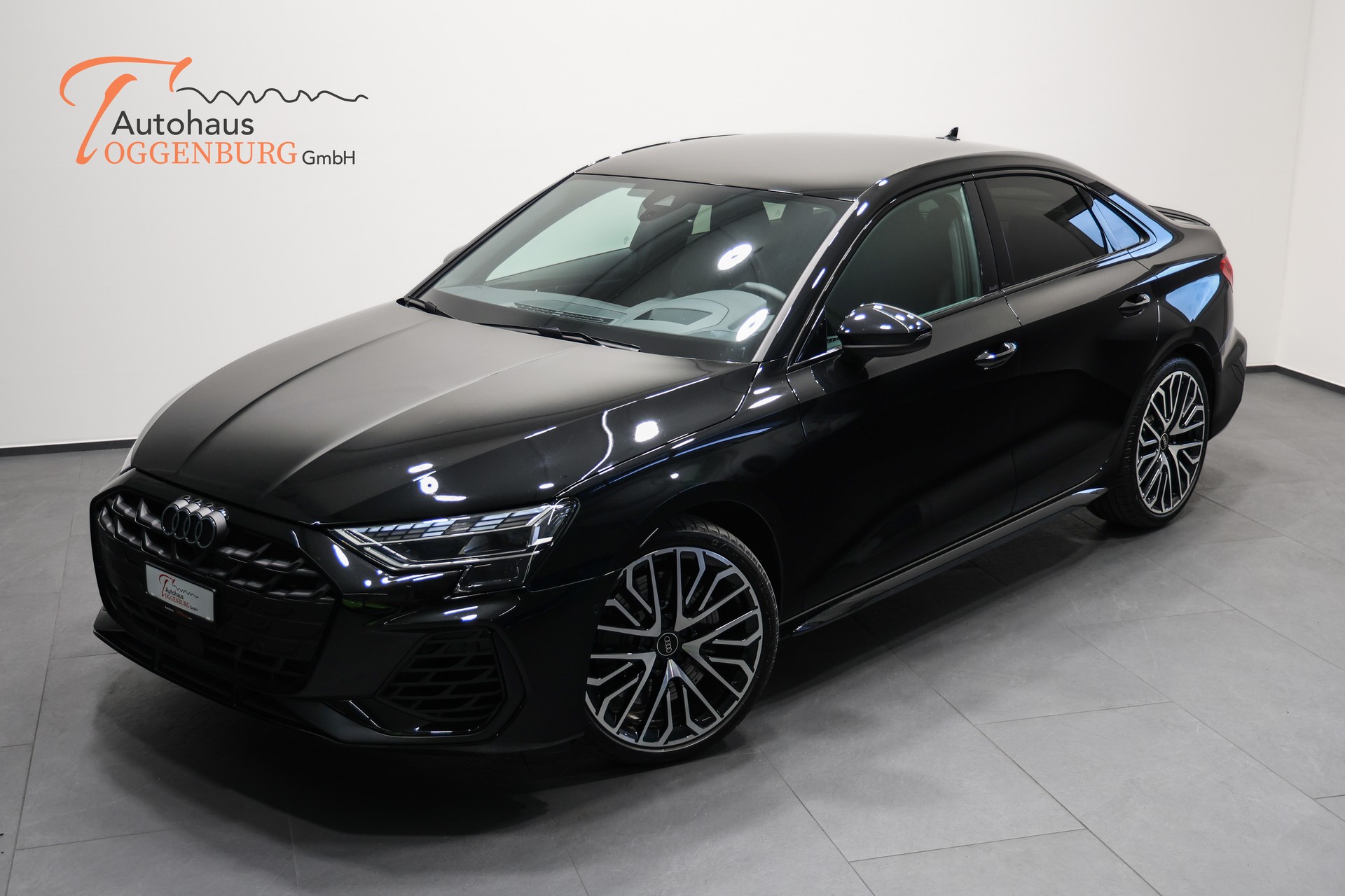 AUDI S3 Limousine TFSI quattro S-tronic *Facelift*Audi Werksgarantie*-image-1