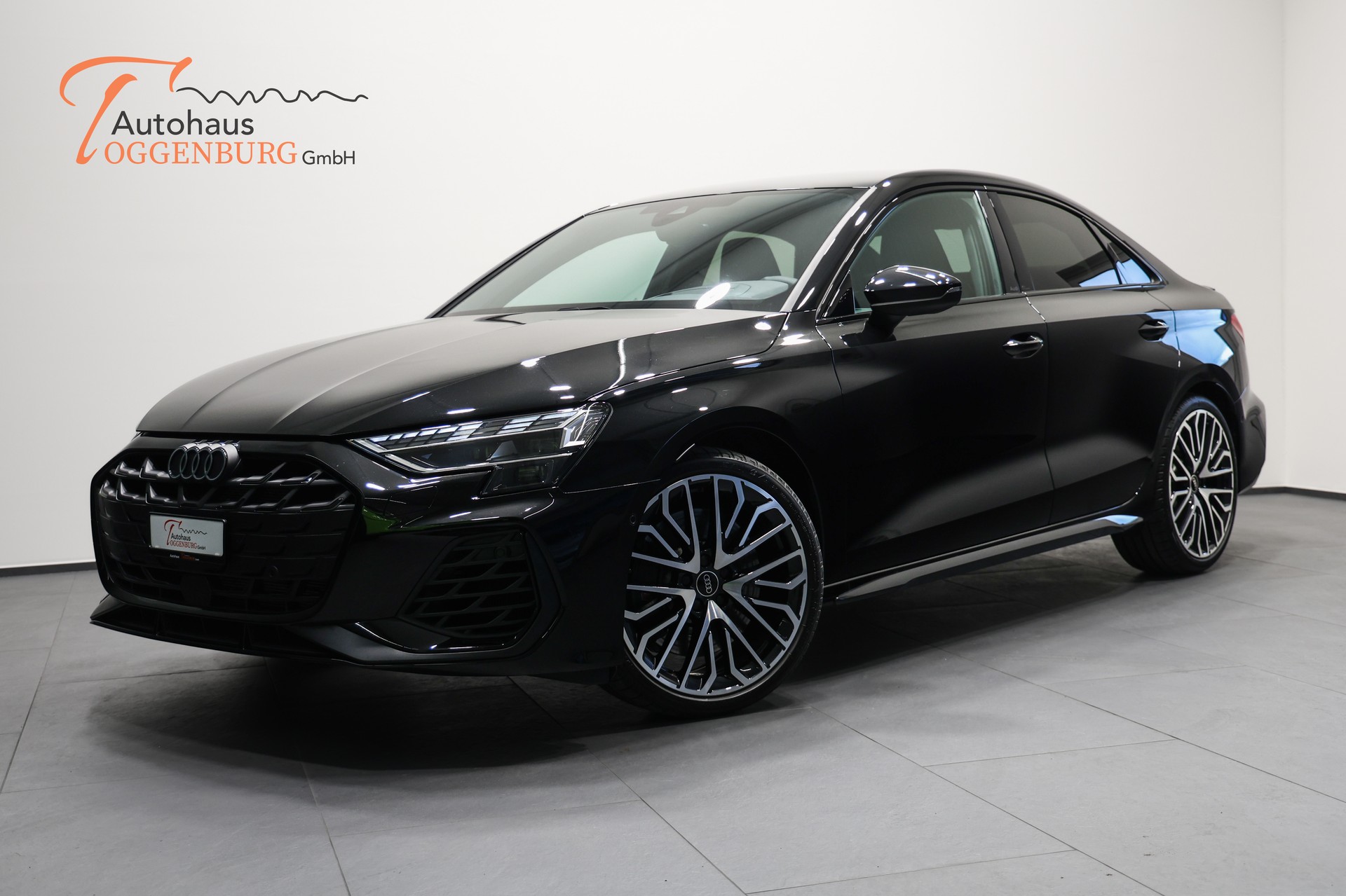 AUDI S3 Limousine TFSI quattro S-tronic *Facelift*Audi Werksgarantie*-image-0