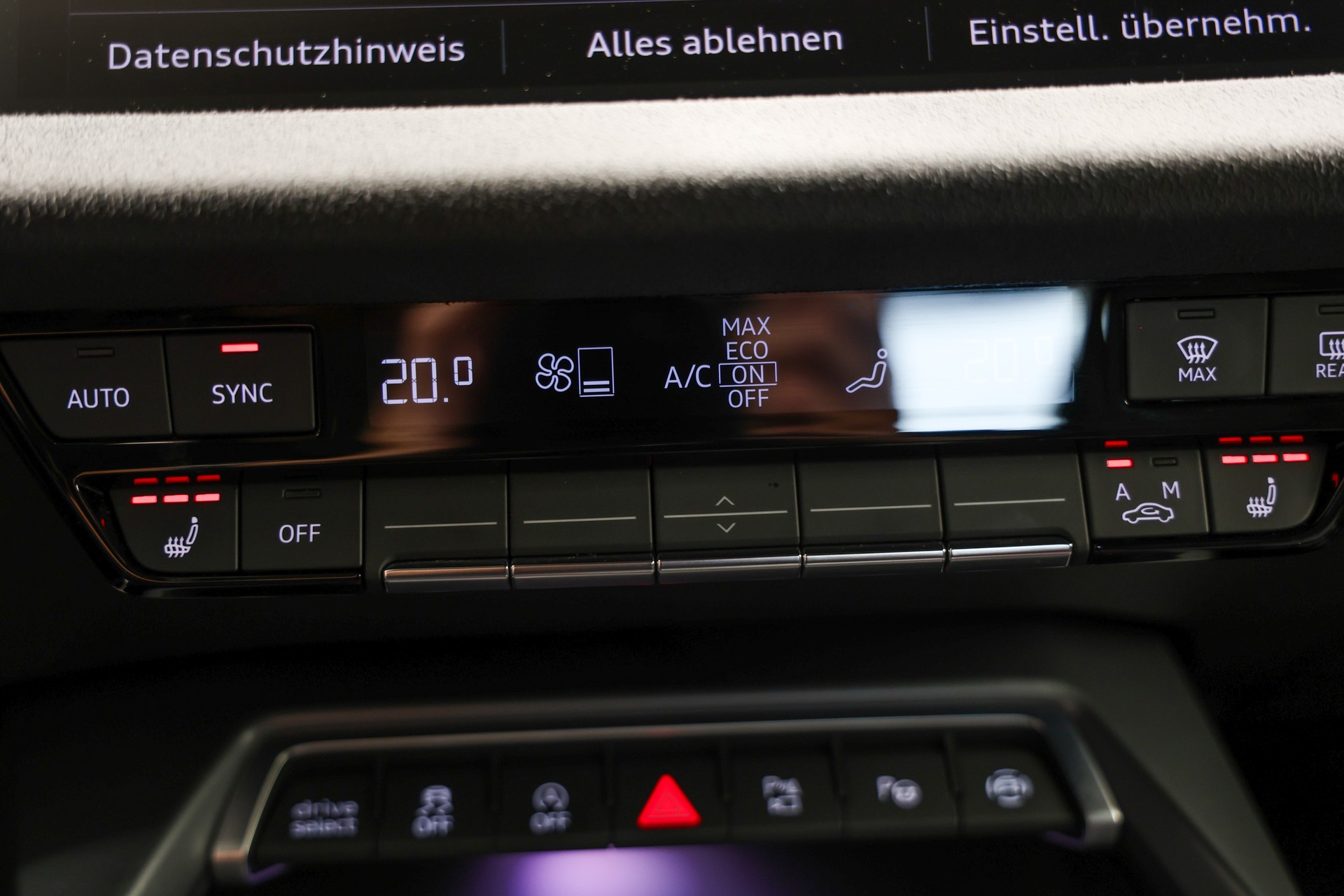 AUDI S3 Limousine TFSI quattro S-tronic *Facelift*Audi Werksgarantie*-image-23