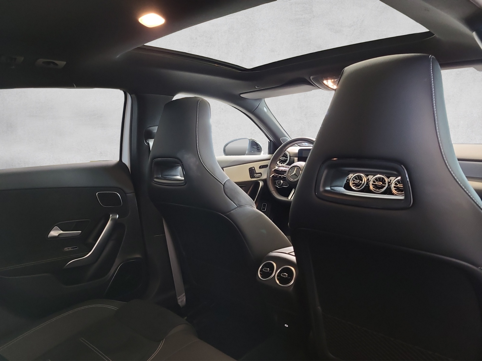 MERCEDES-BENZ A 250 e 8G-DCT-image-14