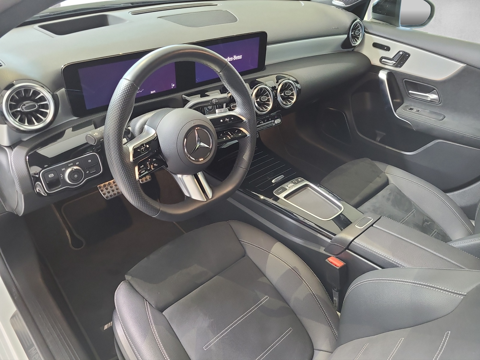 MERCEDES-BENZ A 250 e 8G-DCT-image-6