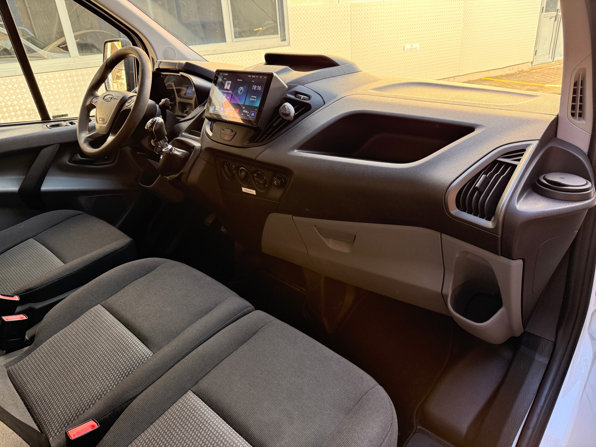 FORD Transit Custom Van 290 L2H1 Trend-image-7