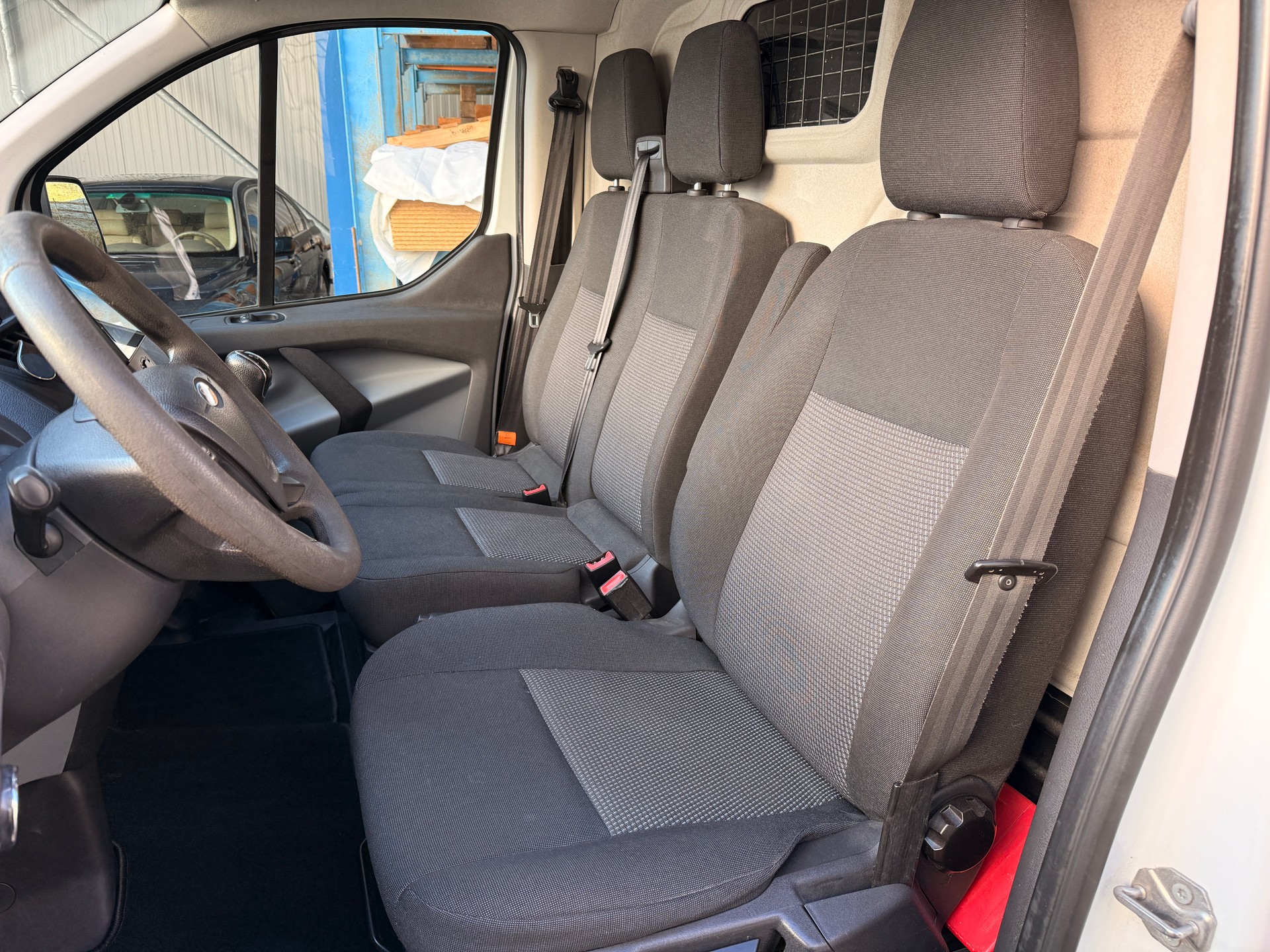 FORD Transit Custom Van 290 L2H1 Trend-image-8