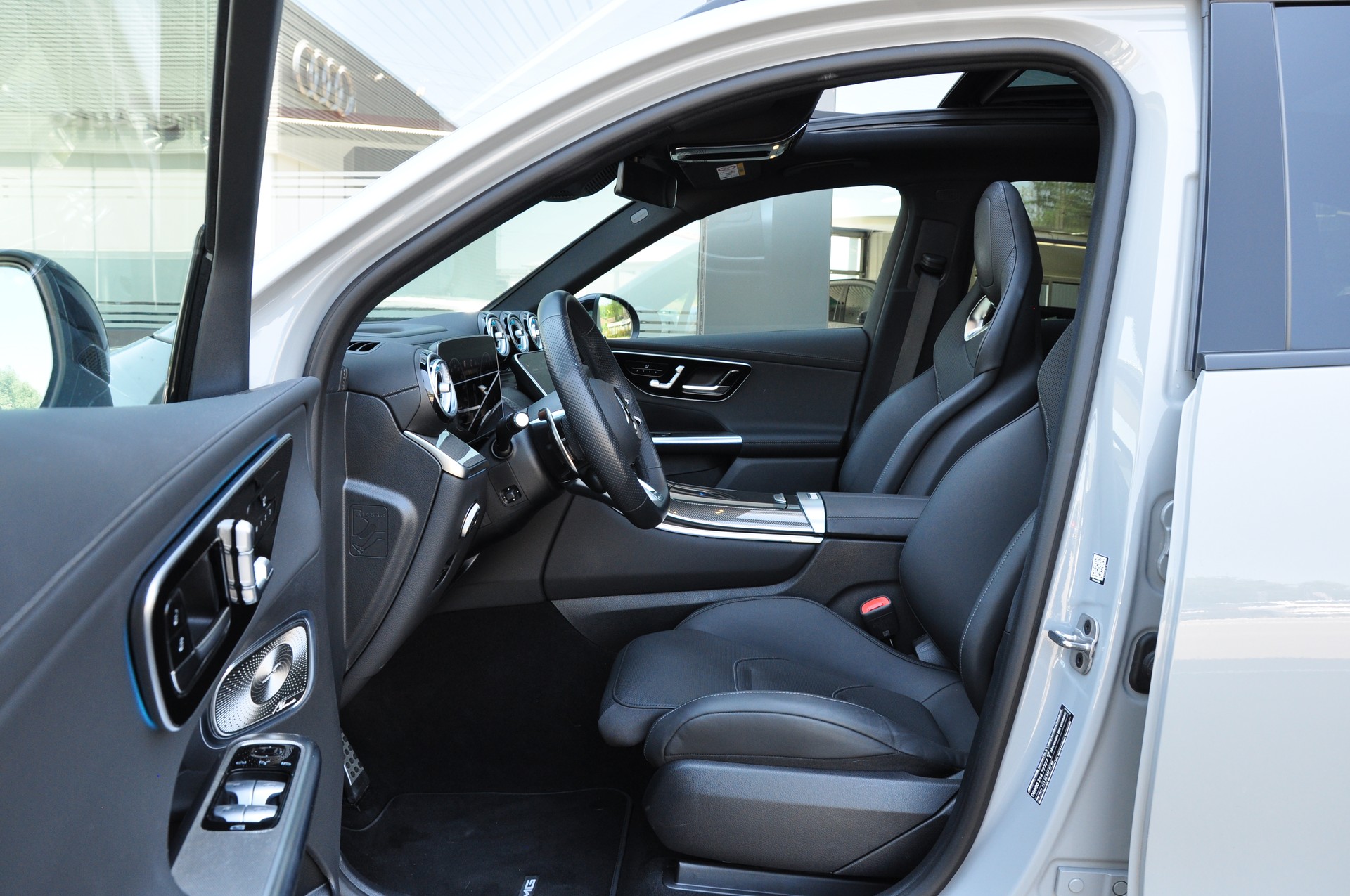 MERCEDES-BENZ GLC 43 AMG Executive Edition 4Matic 9G-Tronic-image-17