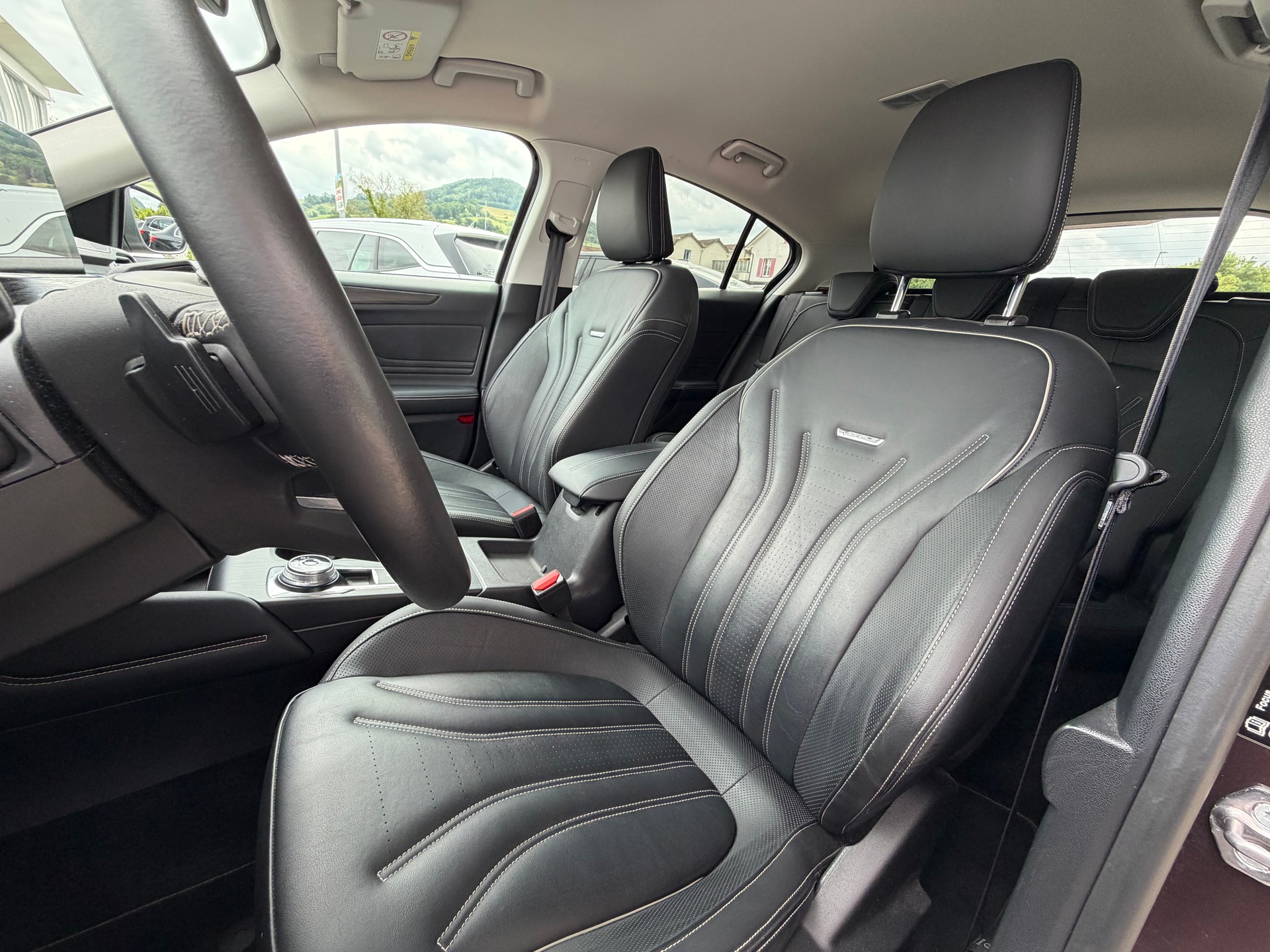 FORD Focus 1.0 SCTi Vignale Automatic-image-13