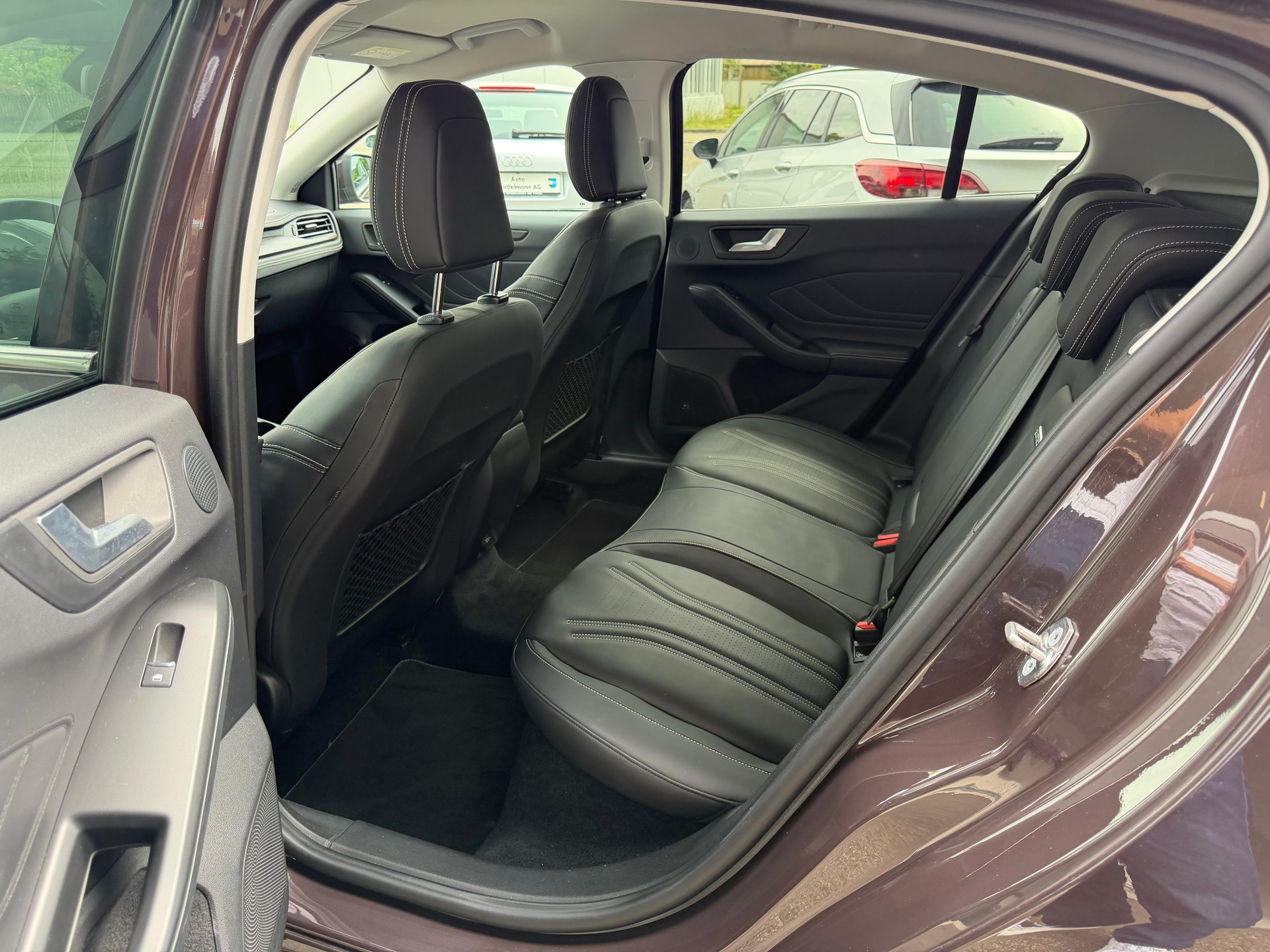 FORD Focus 1.0 SCTi Vignale Automatic-image-24