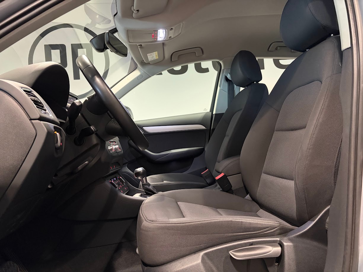 AUDI Q3 2.0 TDI quattro S-tronic-image-3