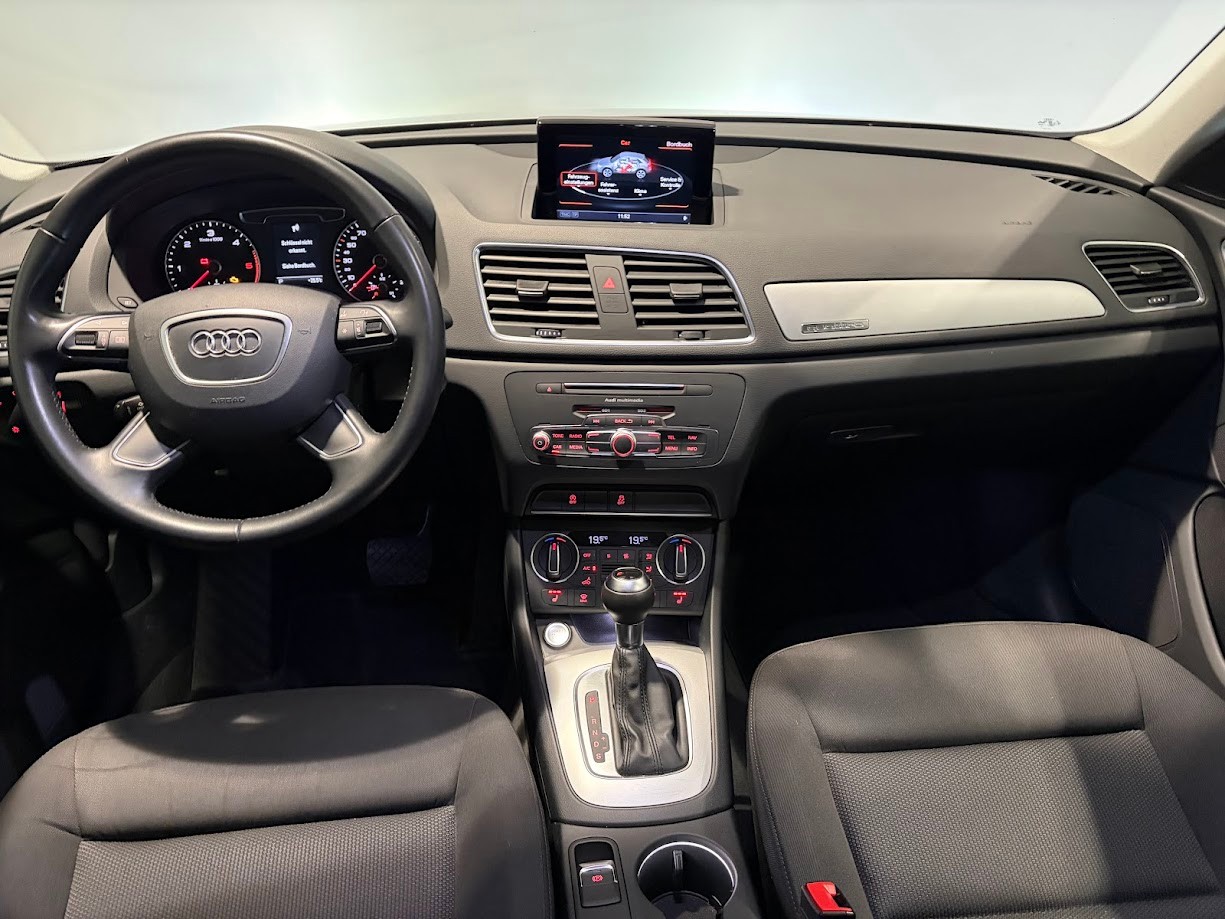 AUDI Q3 2.0 TDI quattro S-tronic-image-10