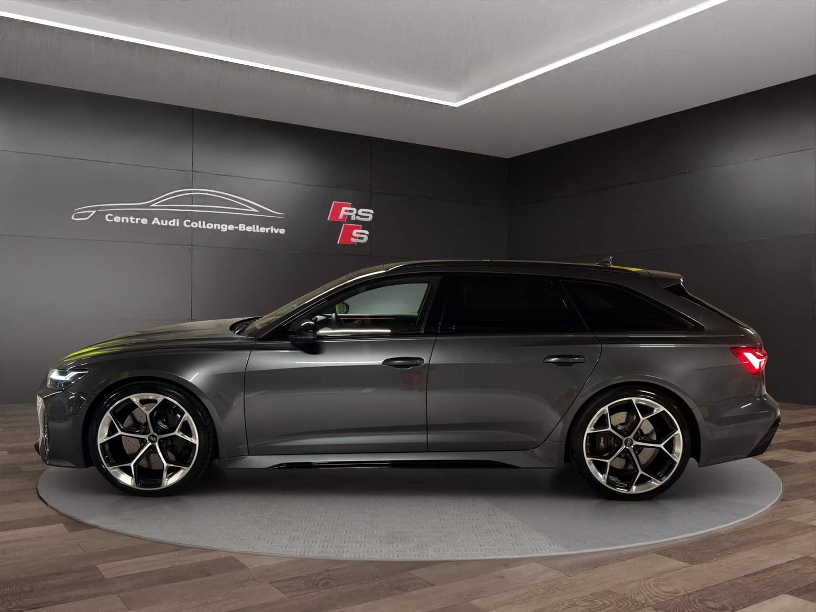 AUDI RS6 Avant 4.0 TFSI V8 Performance quattro-showroom-element-2