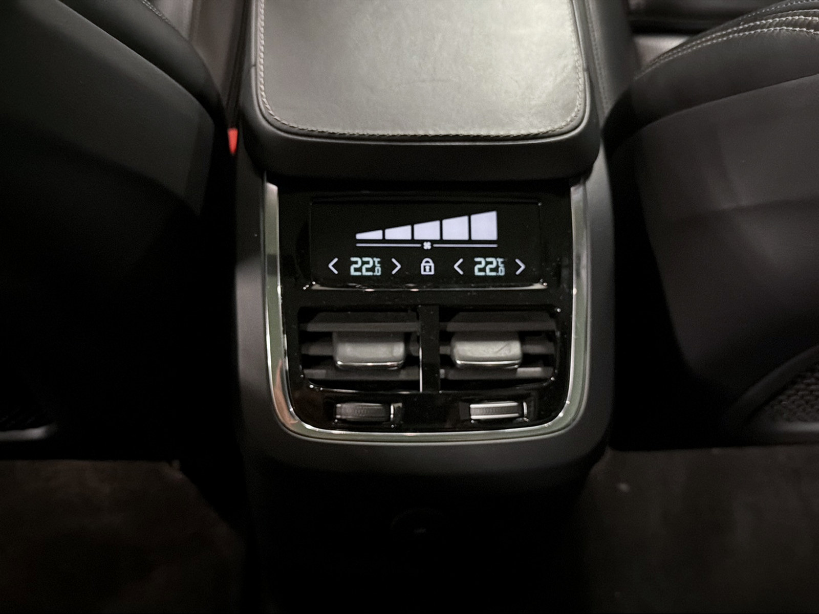 VOLVO XC90 2.0 T8 TE R-Design 7P. eAWD-image-15