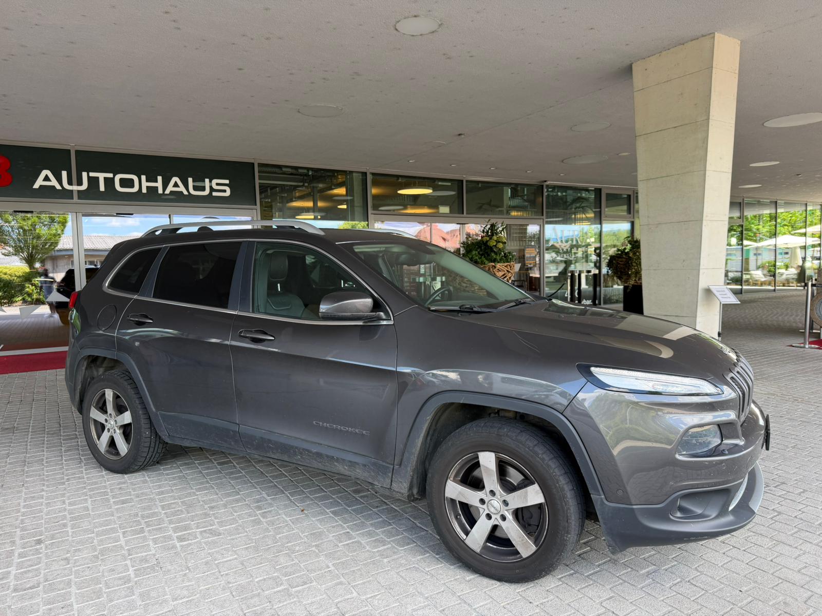 JEEP Cherokee 2.0TD Limited AWD 9ATX-image-1