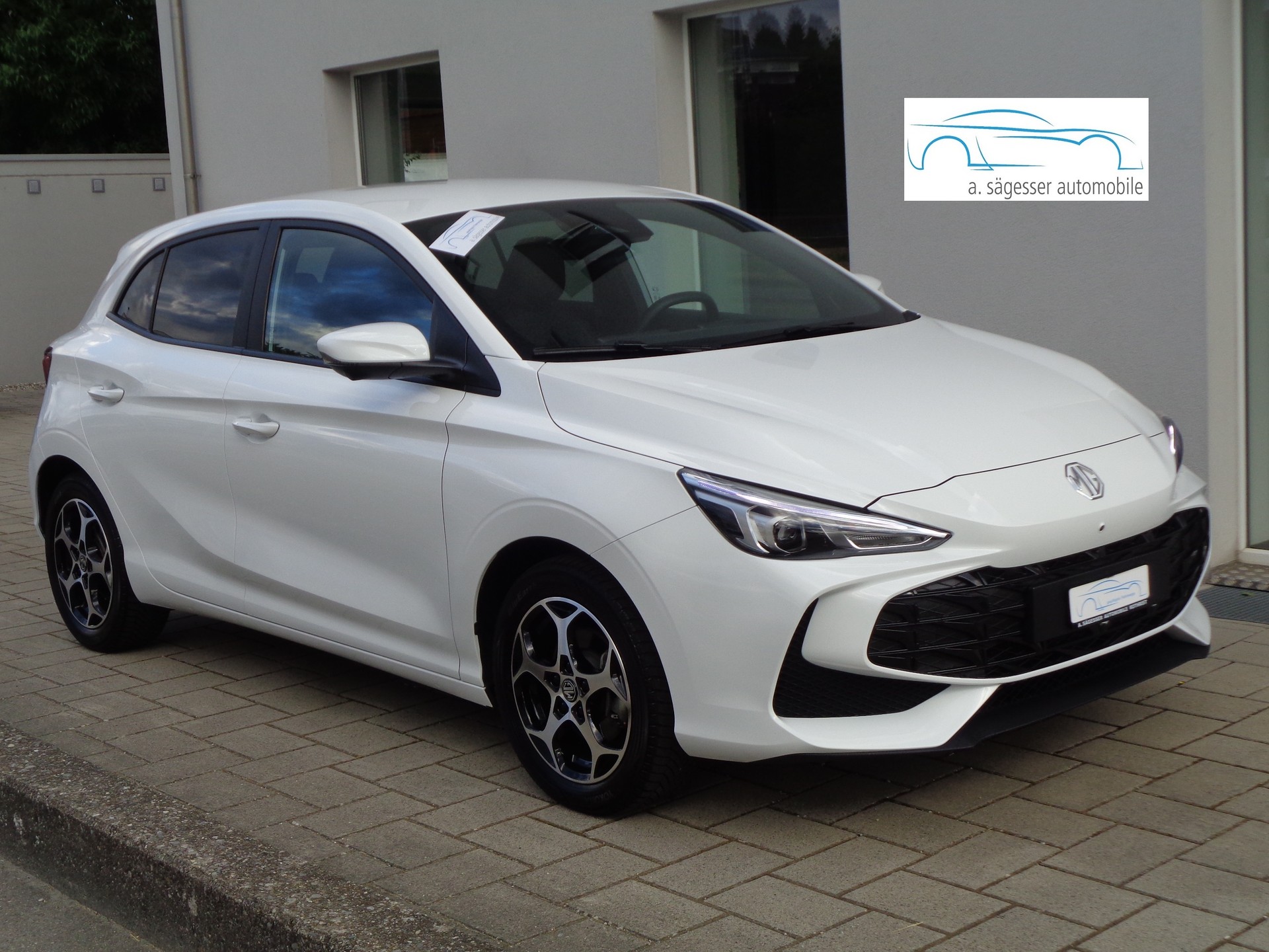 MG 3 1.5 Hybrid Luxury Aut.-image-0