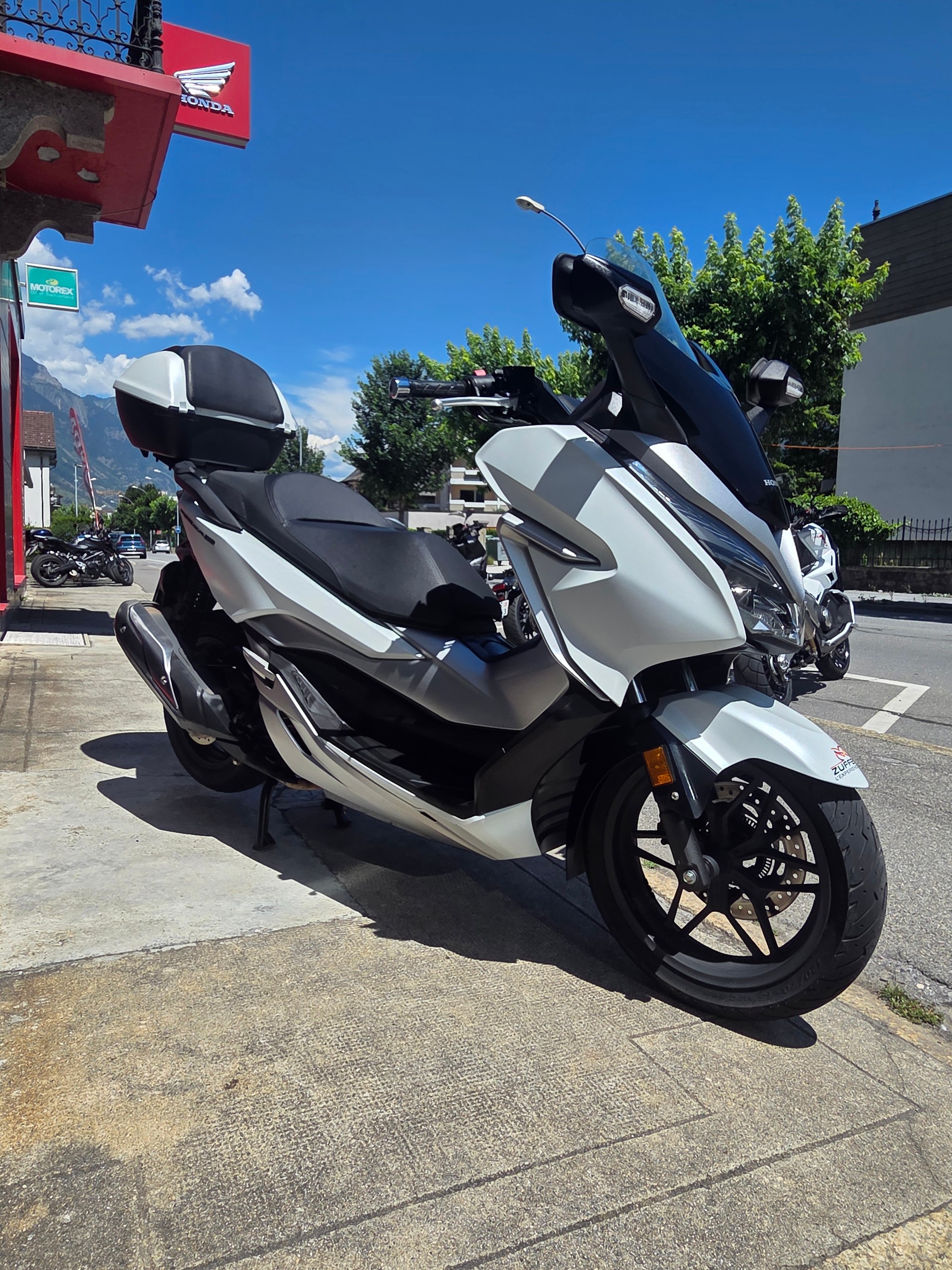 HONDA NSS 300 Forza ABS-image-5