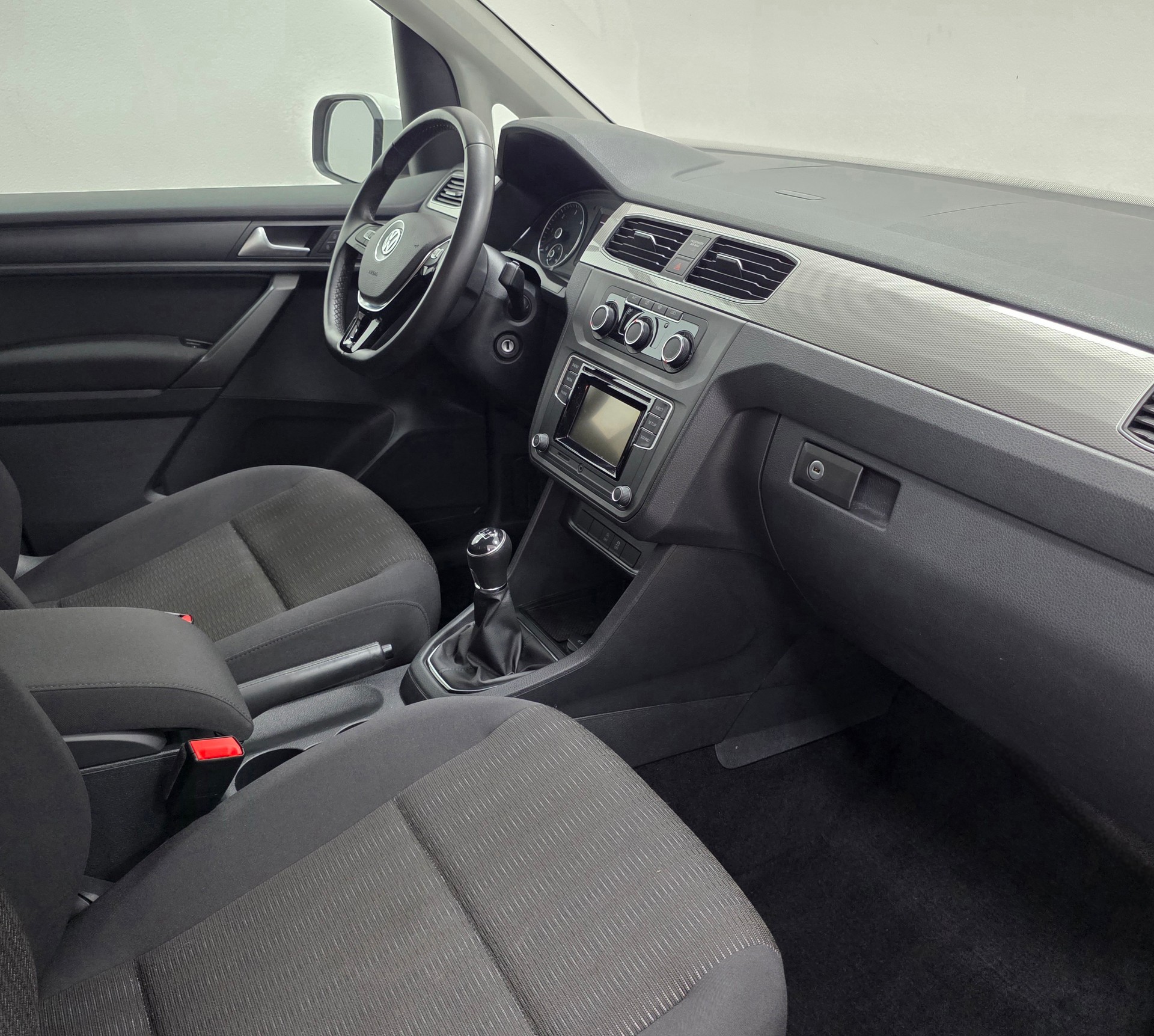 VW Caddy 2.0 TDI Family Beach-image-10
