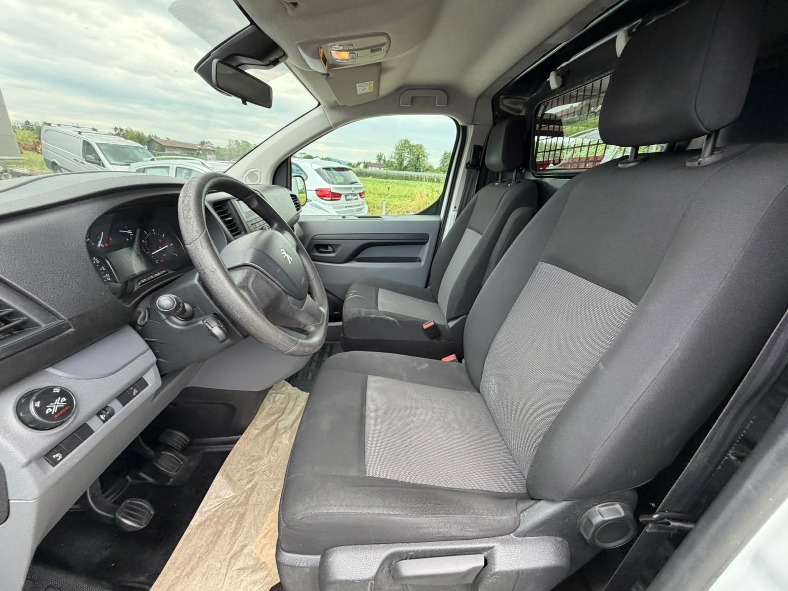 PEUGEOT Expert 2.0 BlueHDi 120 Active Standard-image-14