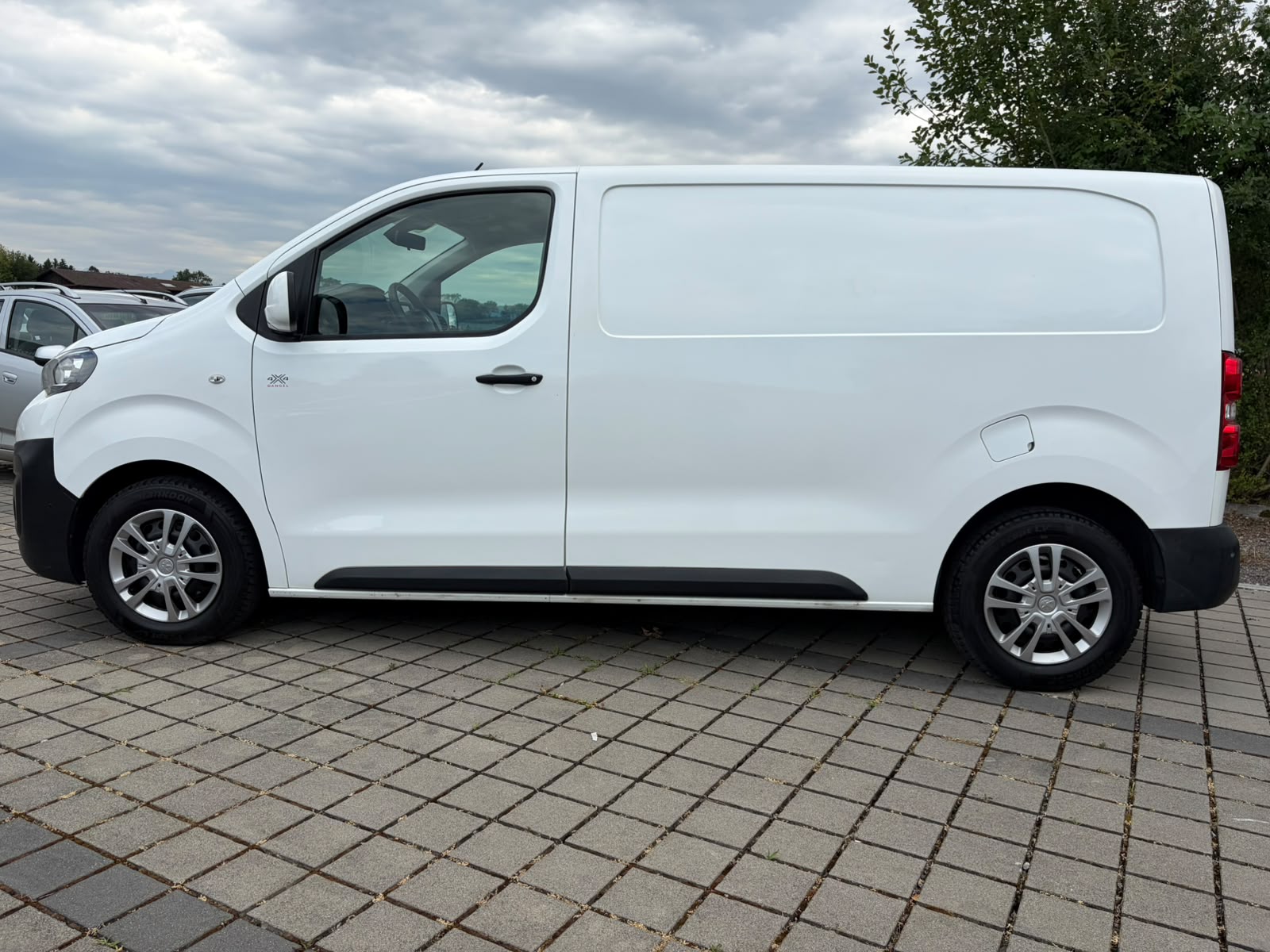 PEUGEOT Expert 2.0 BlueHDi 120 Active Standard-image-3