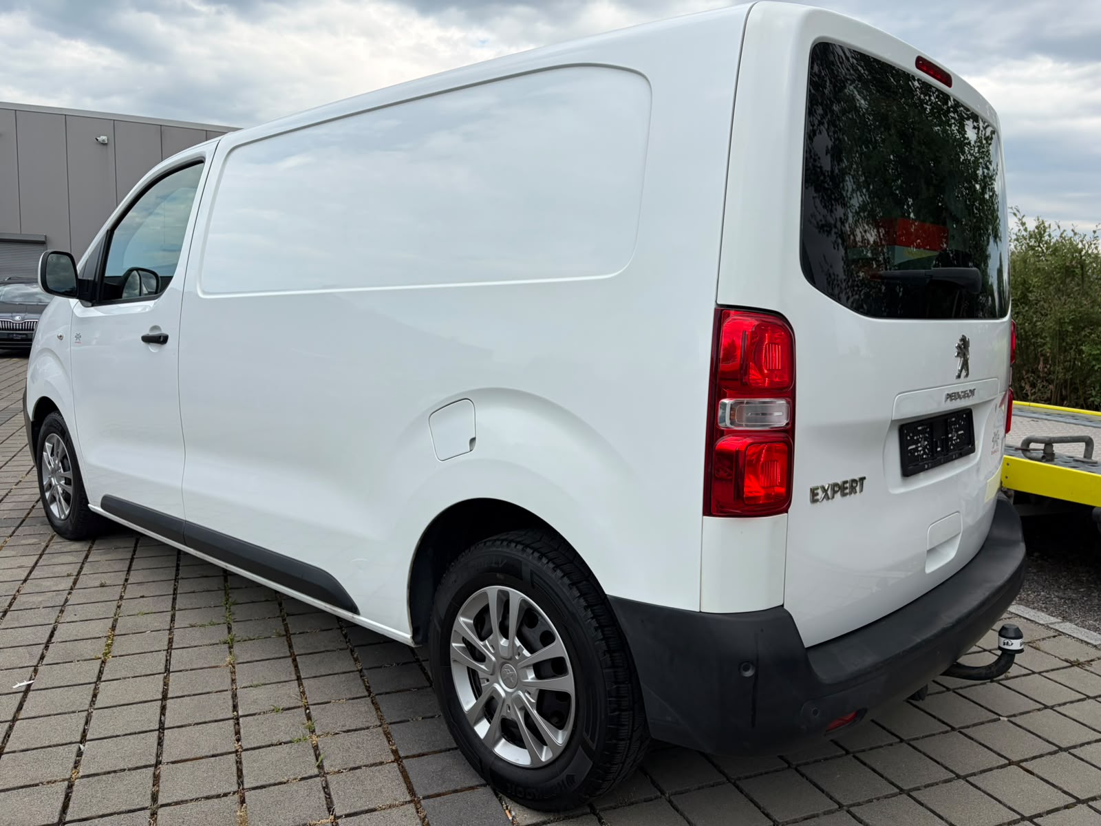 PEUGEOT Expert 2.0 BlueHDi 120 Active Standard-image-6