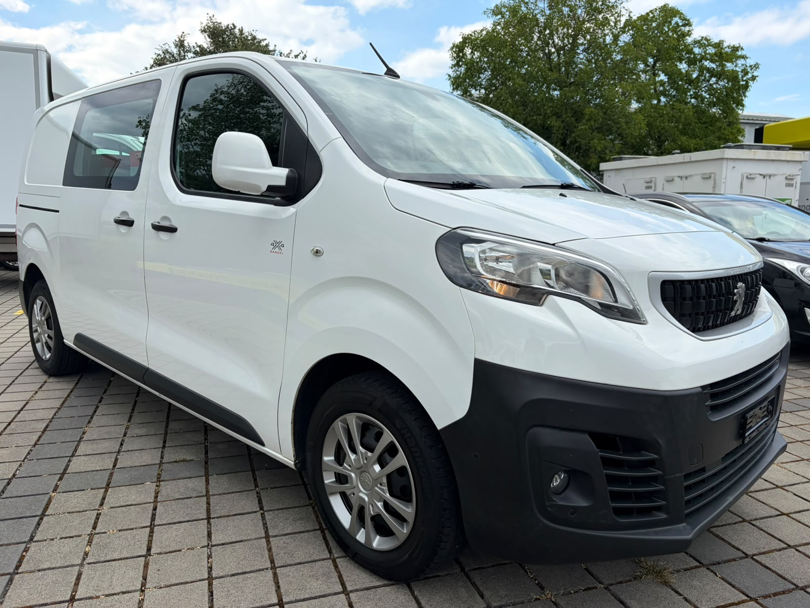 PEUGEOT Expert 2.0 BlueHDi 120 Active Standard-image-2