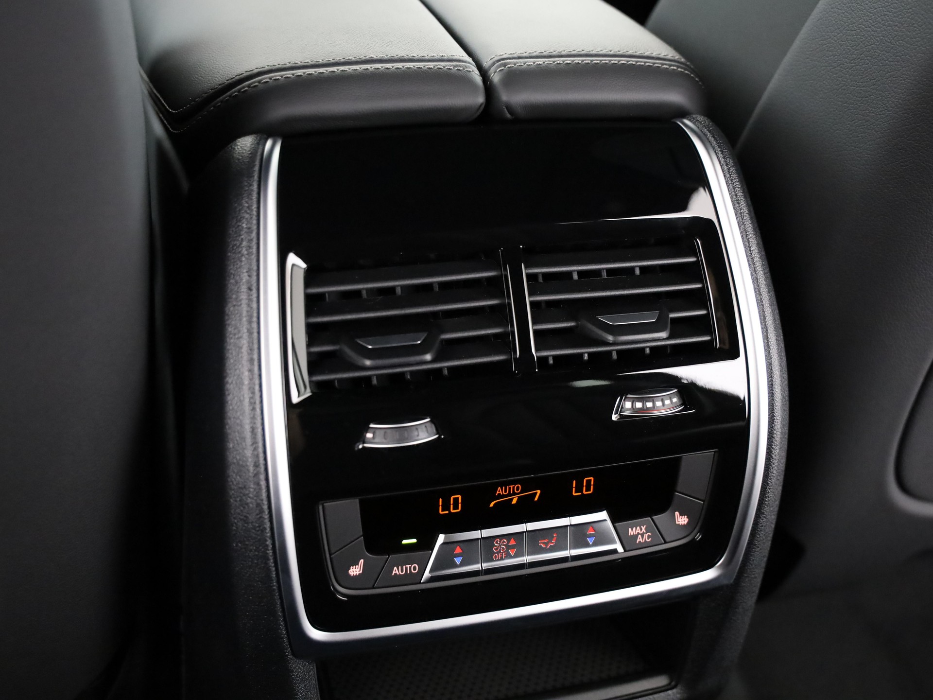 BMW X7 40d xDrive SAG-image-23
