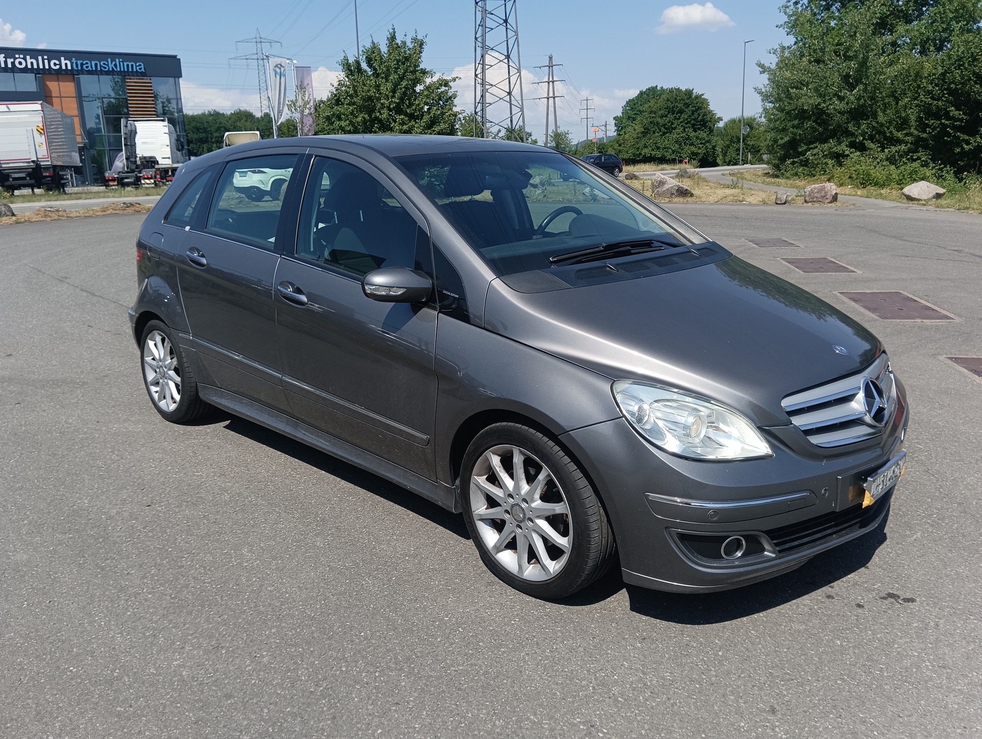 MERCEDES-BENZ B 200 T-image-1
