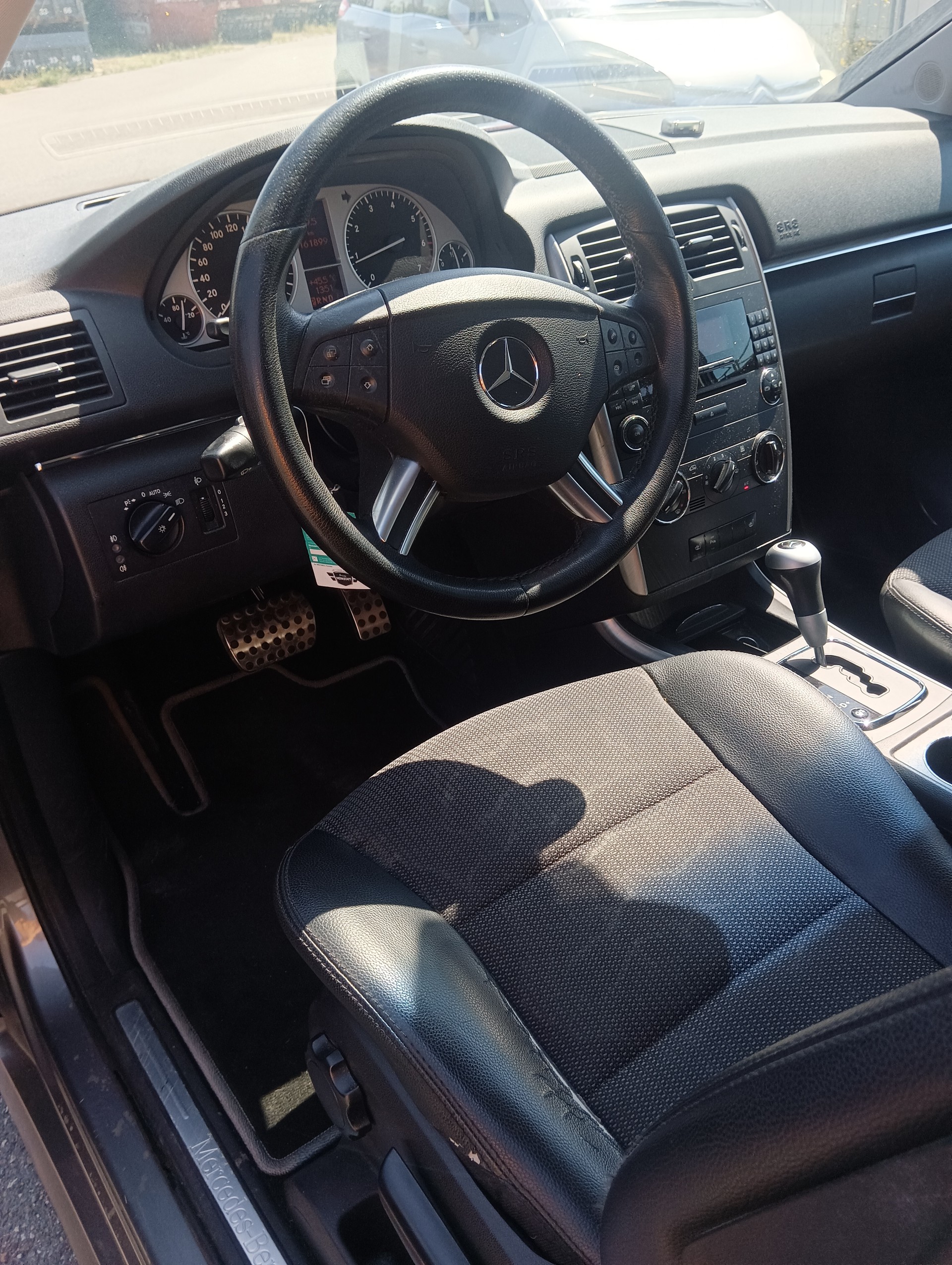 MERCEDES-BENZ B 200 T-image-6
