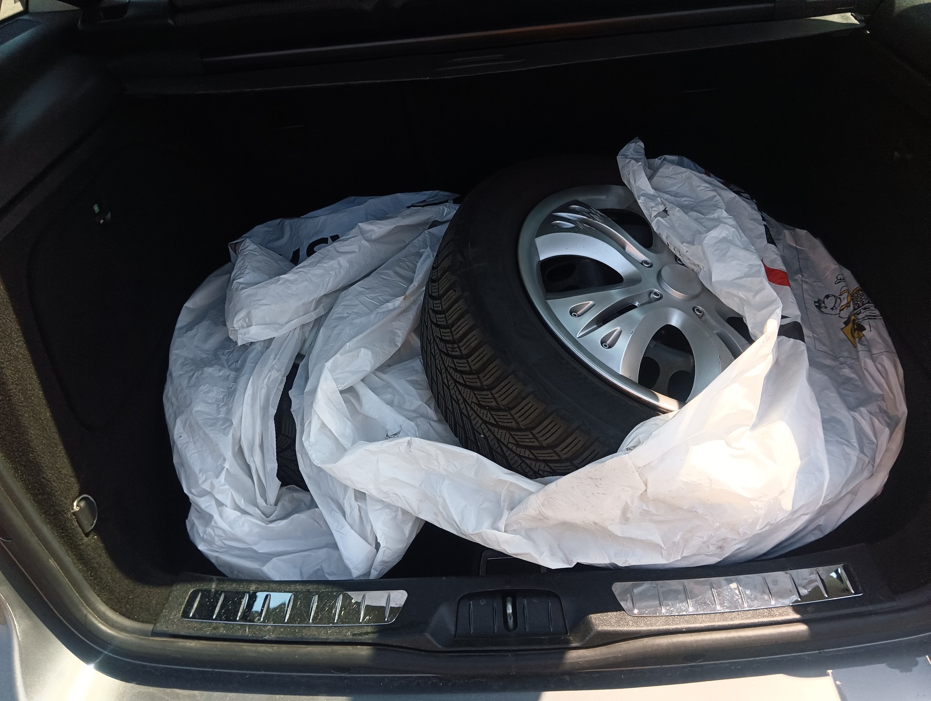 MERCEDES-BENZ B 200 T-image-7
