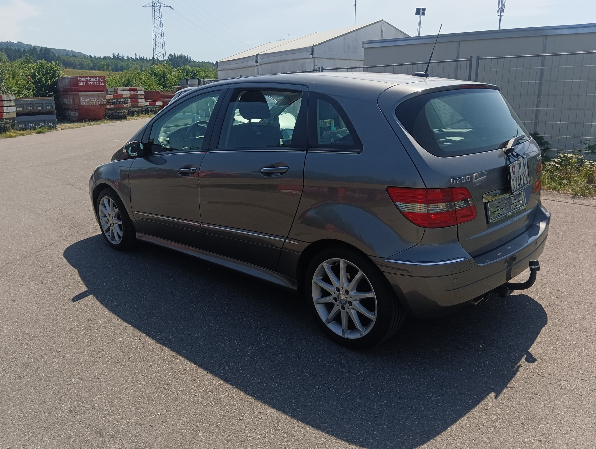 MERCEDES-BENZ B 200 T-image-4