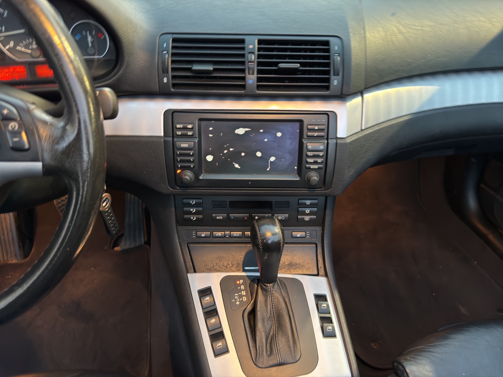 BMW 330Ci Cabriolet-image-14